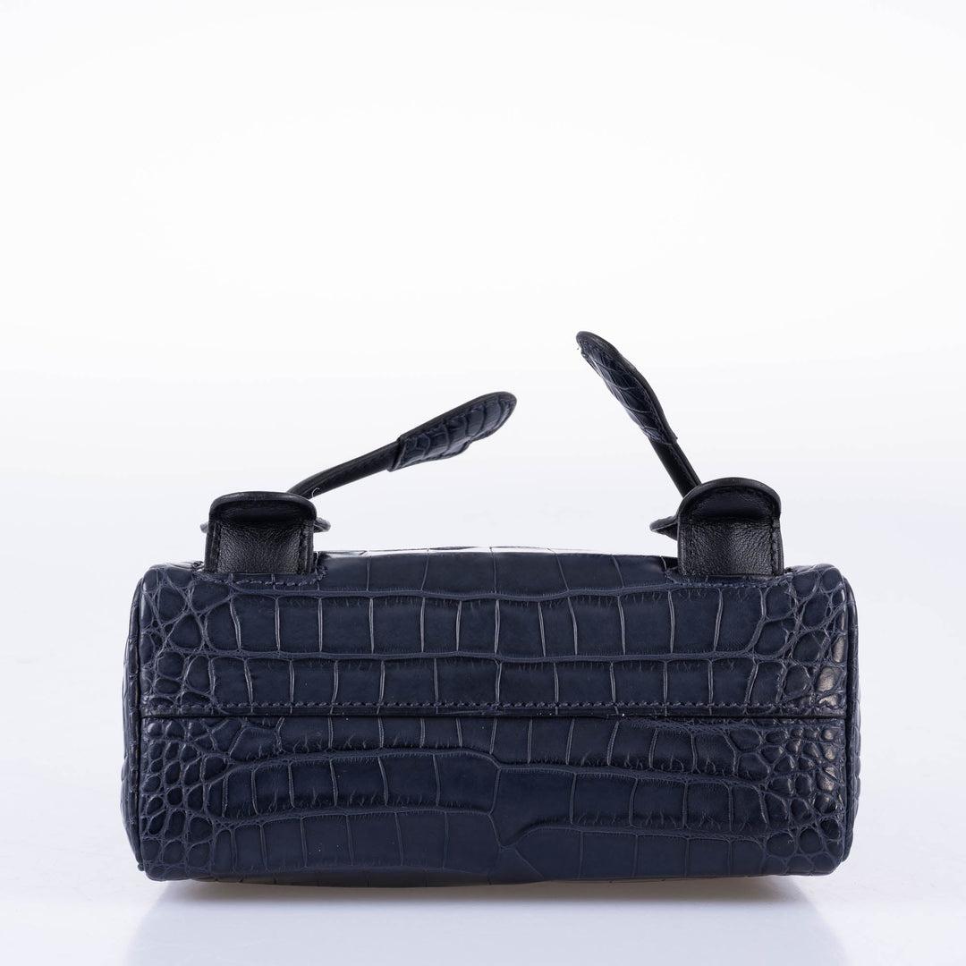 Bolso Hermès Kelly Quelle Idole Muñeca Aligátor Azul Nuit Mate y Swift Negro en venta 2