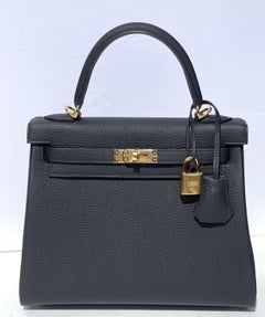 Hermès Kelly Retourne 25 Black Togo Gold Hardware