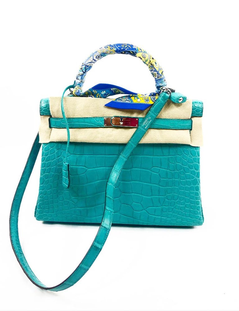 Hermès Kelly Retourne 32 Alligator Mississippiensis Mat Handbag w/ Scarf For Sale at 1stdibs