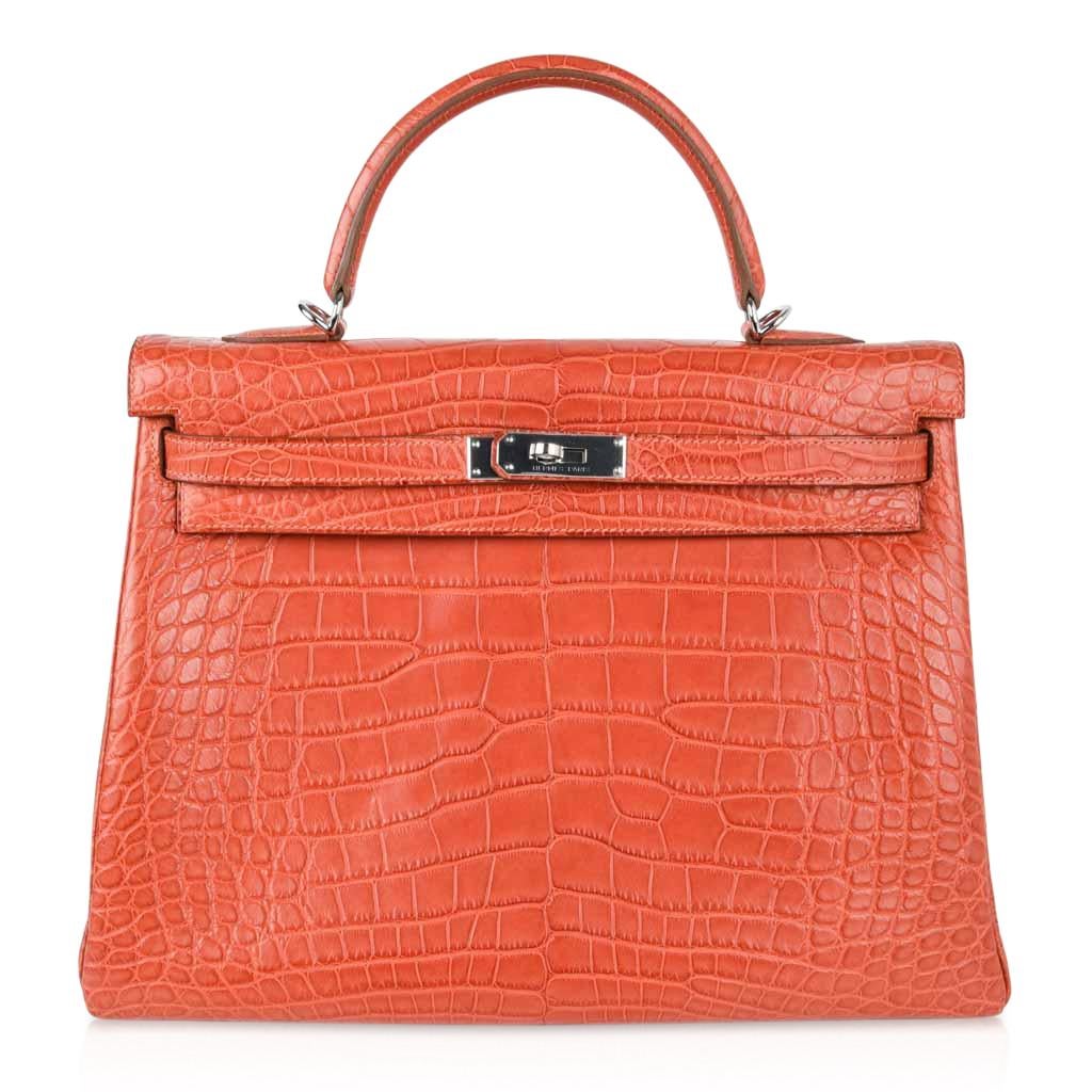 Rouge Hermès - Sac Kelly Retourné 35 en alligator mat, sangle, finitions métalliques en palladium  en vente