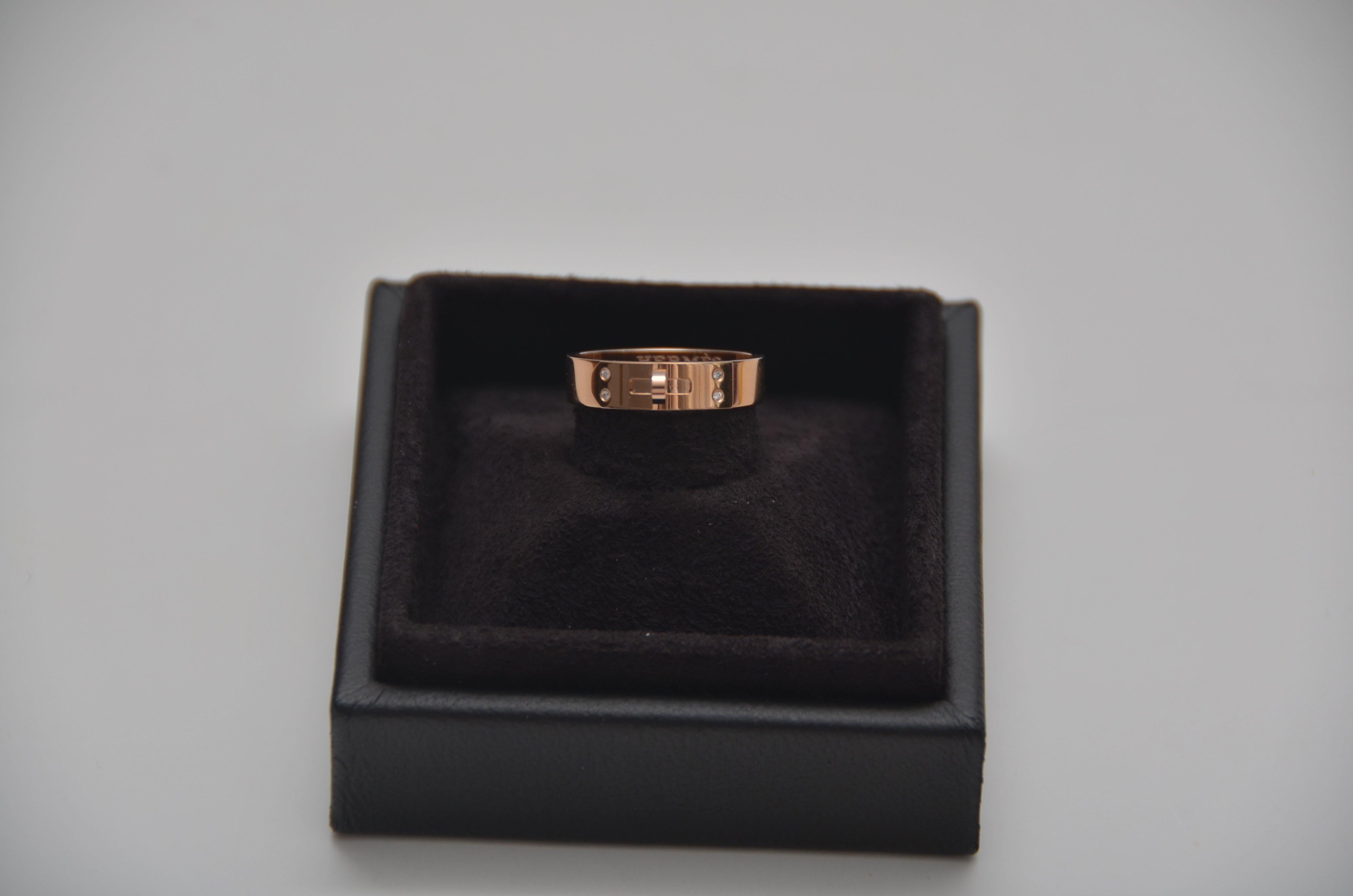 Hermes Kelly Ring Klein Modell 
18K Rose Gold Größe 058   
NEW in box.please kennen Ihre Größe, dieser Ring ist 
ENDVERKAUF
