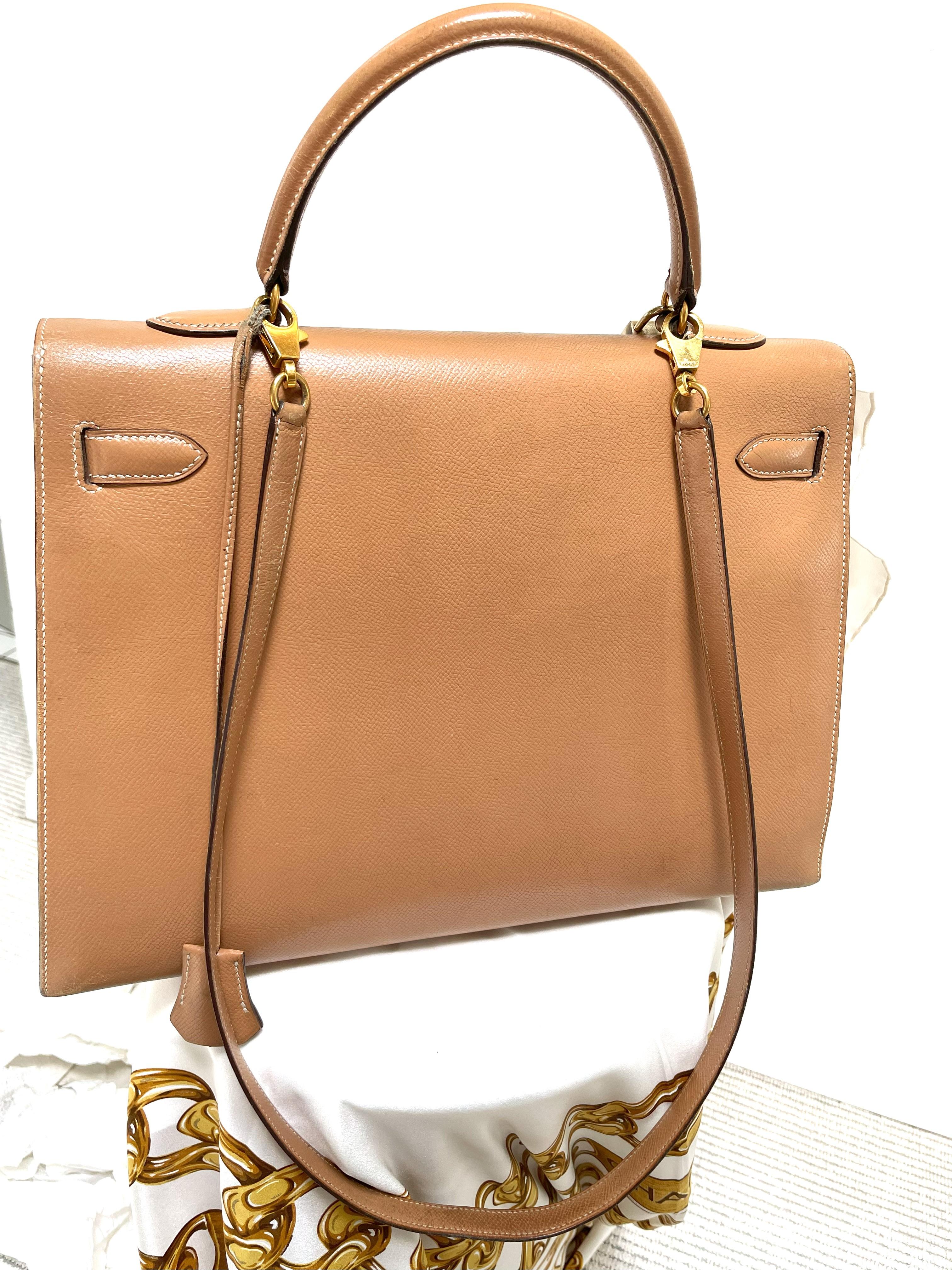 HERMÉS KELLY Bolso Sellier 2 sentidos 35 cm Courchevel dorado cuero, sello B /1998 en Bueno estado para la venta en Stuttgart, DE
