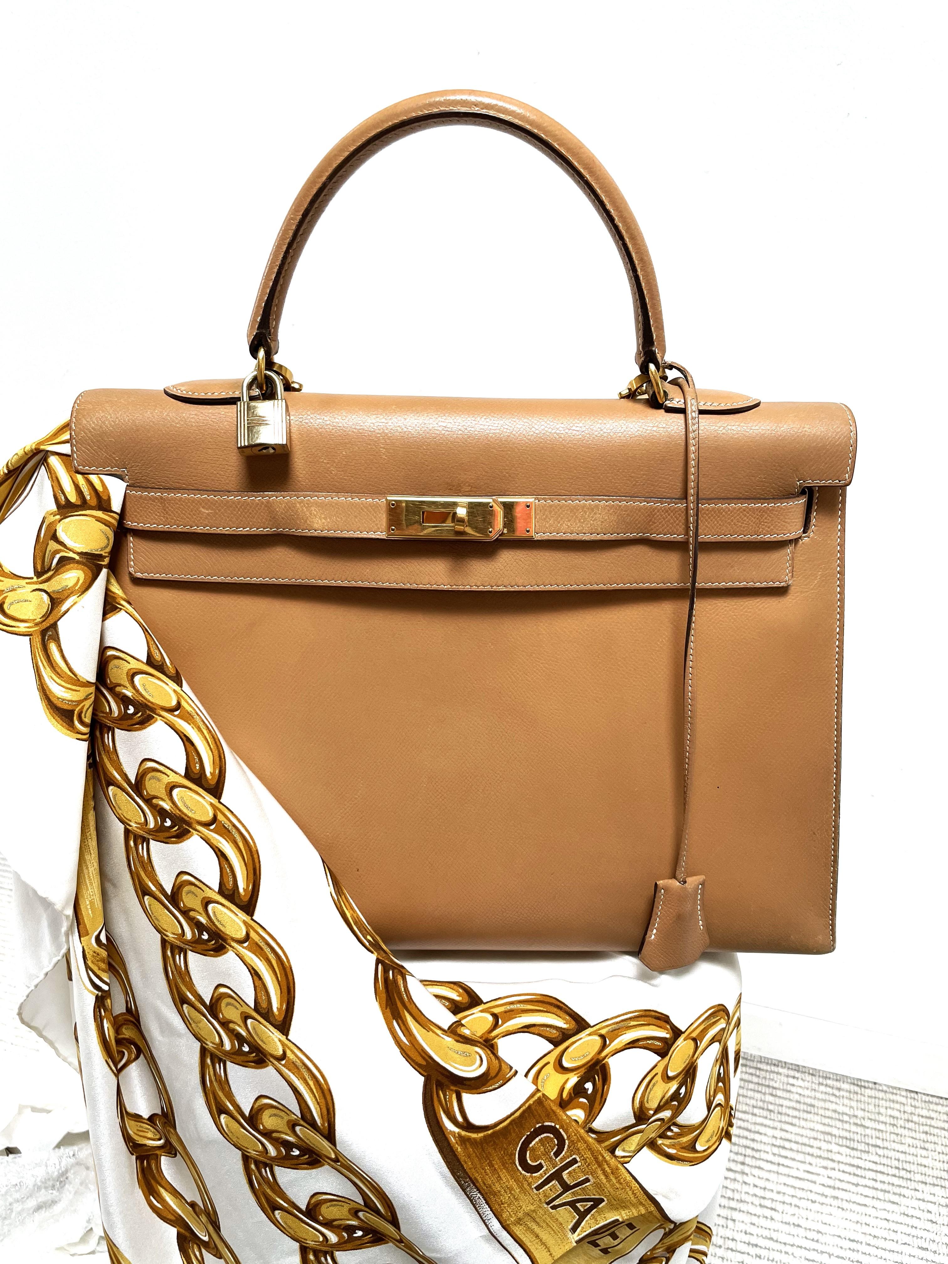 HERMÉS KELLY Bolso Sellier 2 sentidos 35 cm Courchevel dorado cuero, sello B /1998 en venta