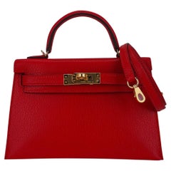 Hermes Kelly Sellier 20 Mini Rouge de Coeur Sac en cuir avec quincaillerie dorée 