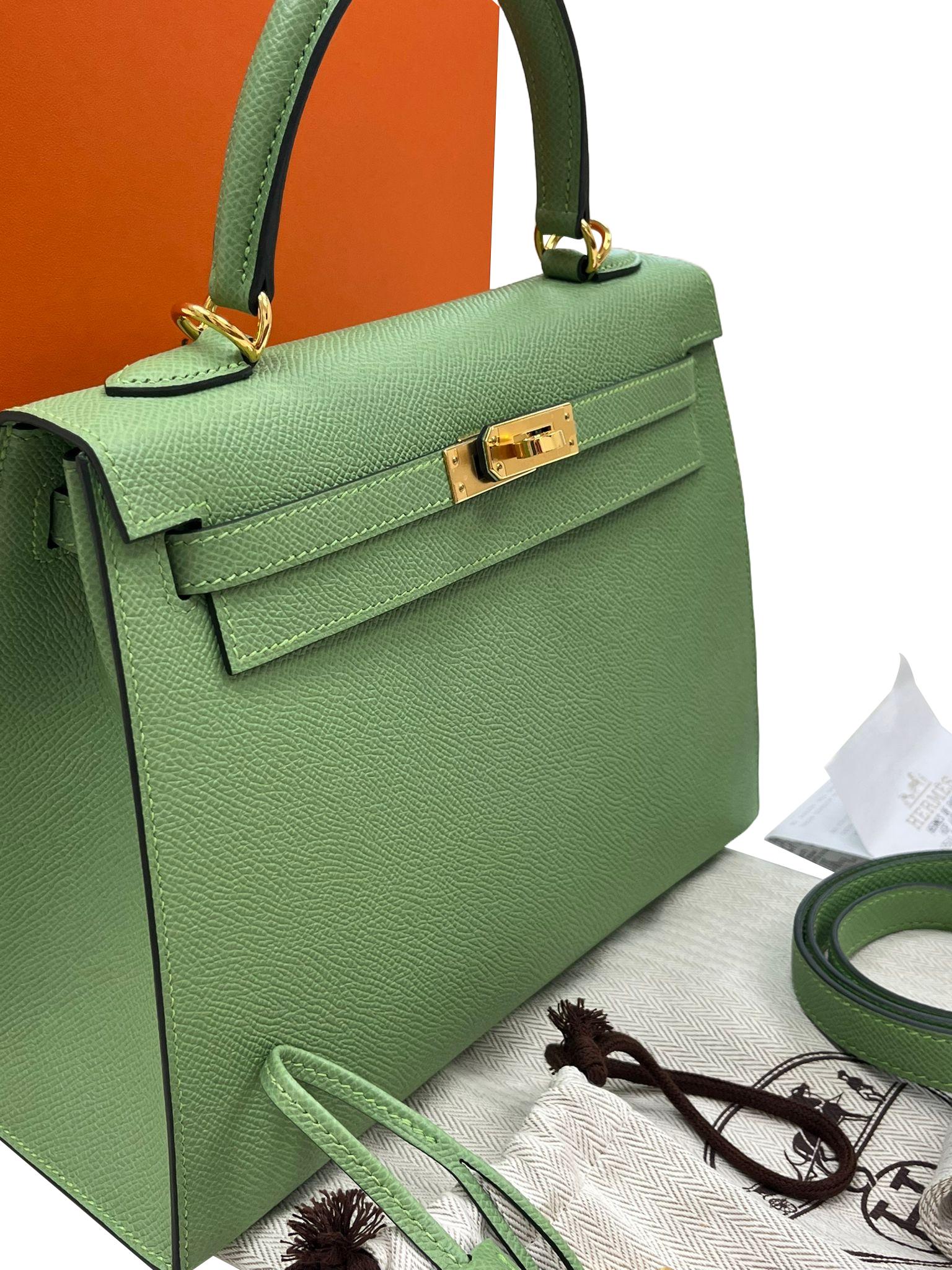 Hermès Kelly Sellier 25 Vert Criquet Epsom Leather Gold Hardware Handbag For Sale 7