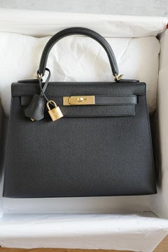 Hermes Kelly Sellier 28 Black Epsom Leather Permabrass Hardware B Stamp 2023