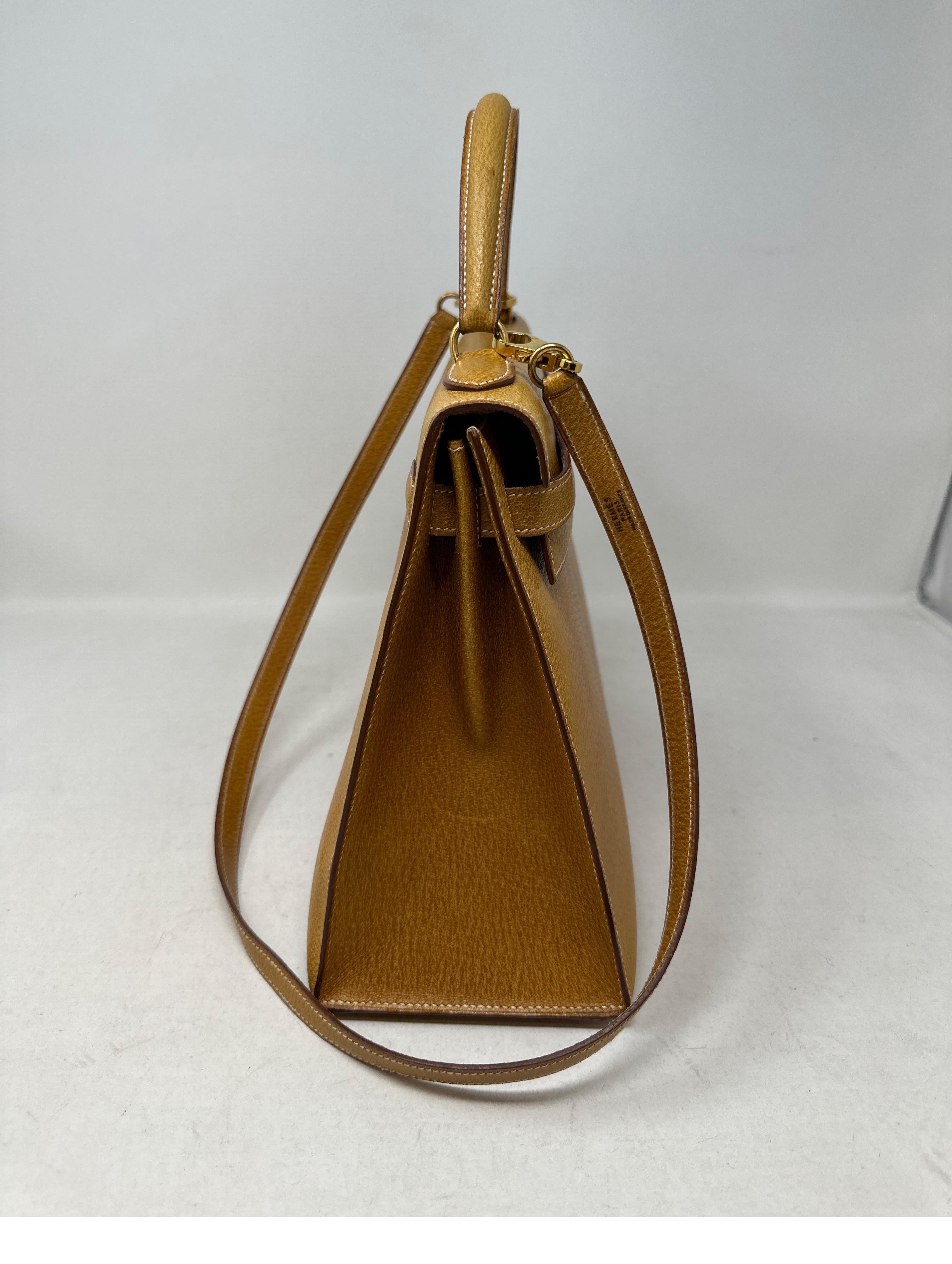 Hermes Kelly Sellier 32 Bag  In Good Condition In Athens, GA