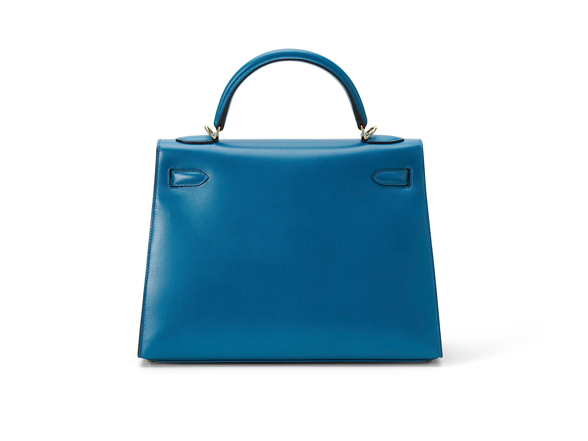Hermès Kelly Sellier 32 Bleu Izmir Tadelakt Gold Hardware Excellent état - En vente à Berlin, DE