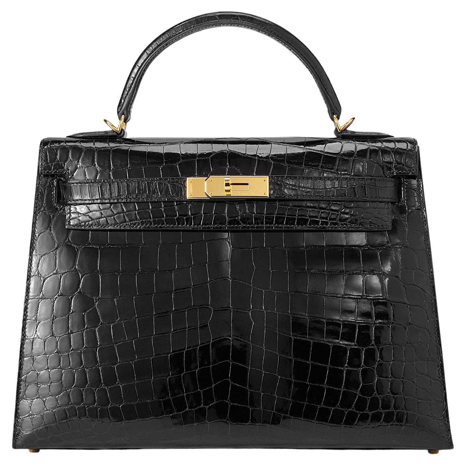 Hermès Kelly Sellier 32 Noir/Schwarz Niloticus Krokodil Gold Hardware im Angebot