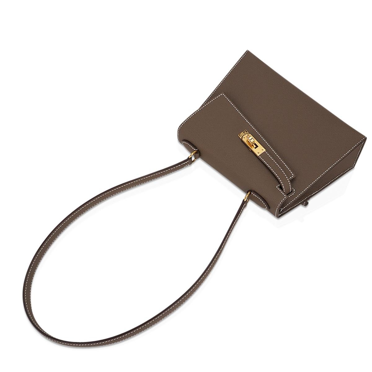 Hermès Kelly Sellier en Desordre 20 Etoupe Epsom Gold Hardware Limited Edition For Sale 1