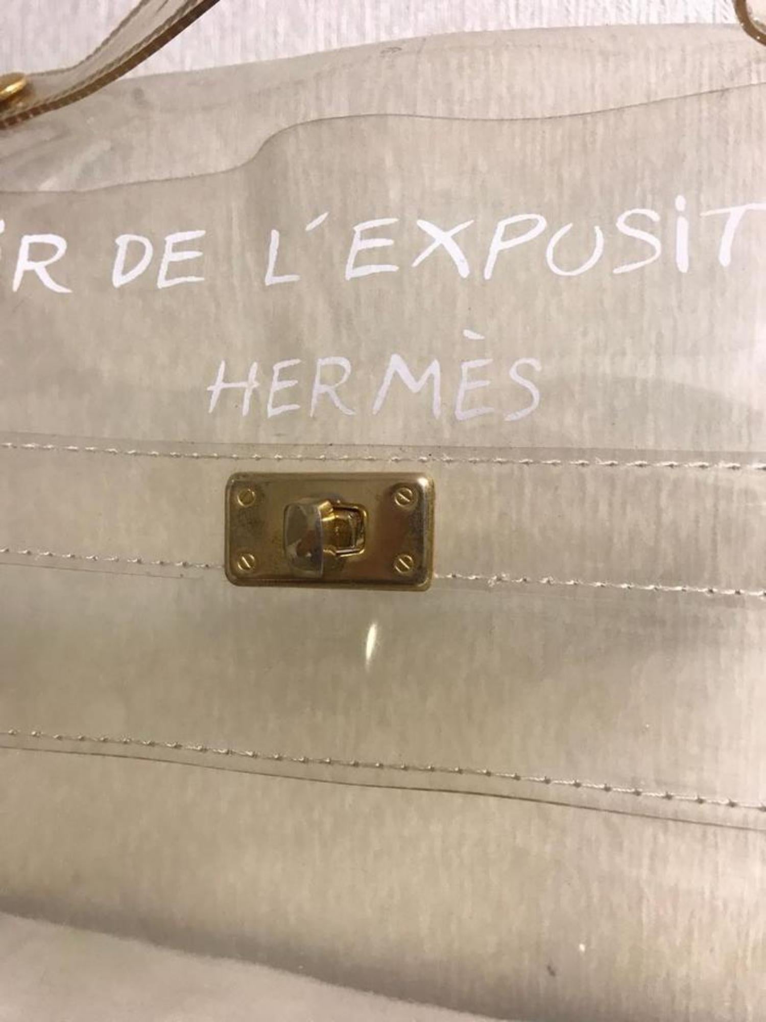 Measurements: Length: 15.5