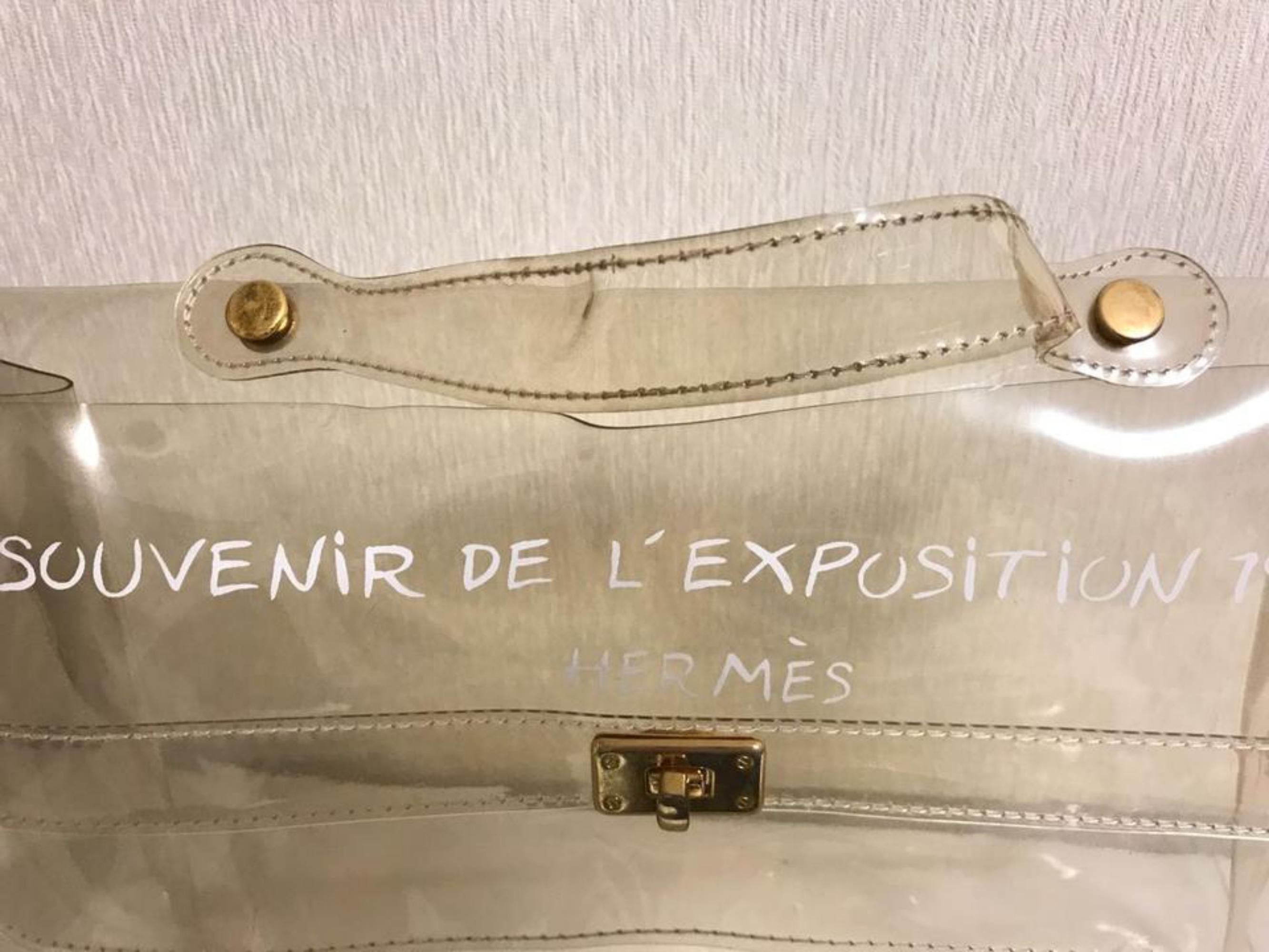 Hermès Kelly Souvenir De L'exposition Transparent 230179 White Vinyl Satchel For Sale 4
