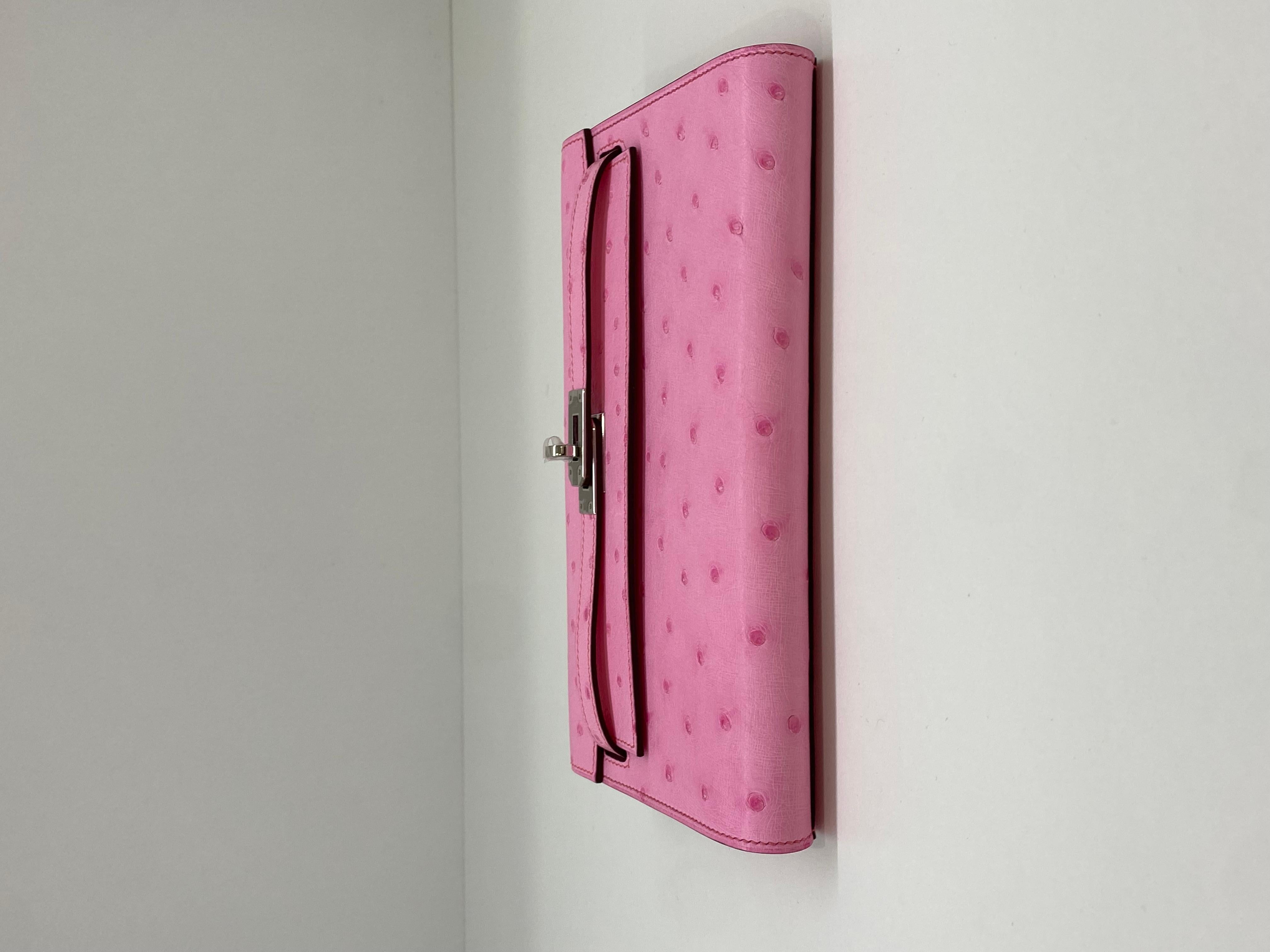 Hermes Kelly To Go Bubblegum PHW In Excellent Condition For Sale In Double Bay, AU