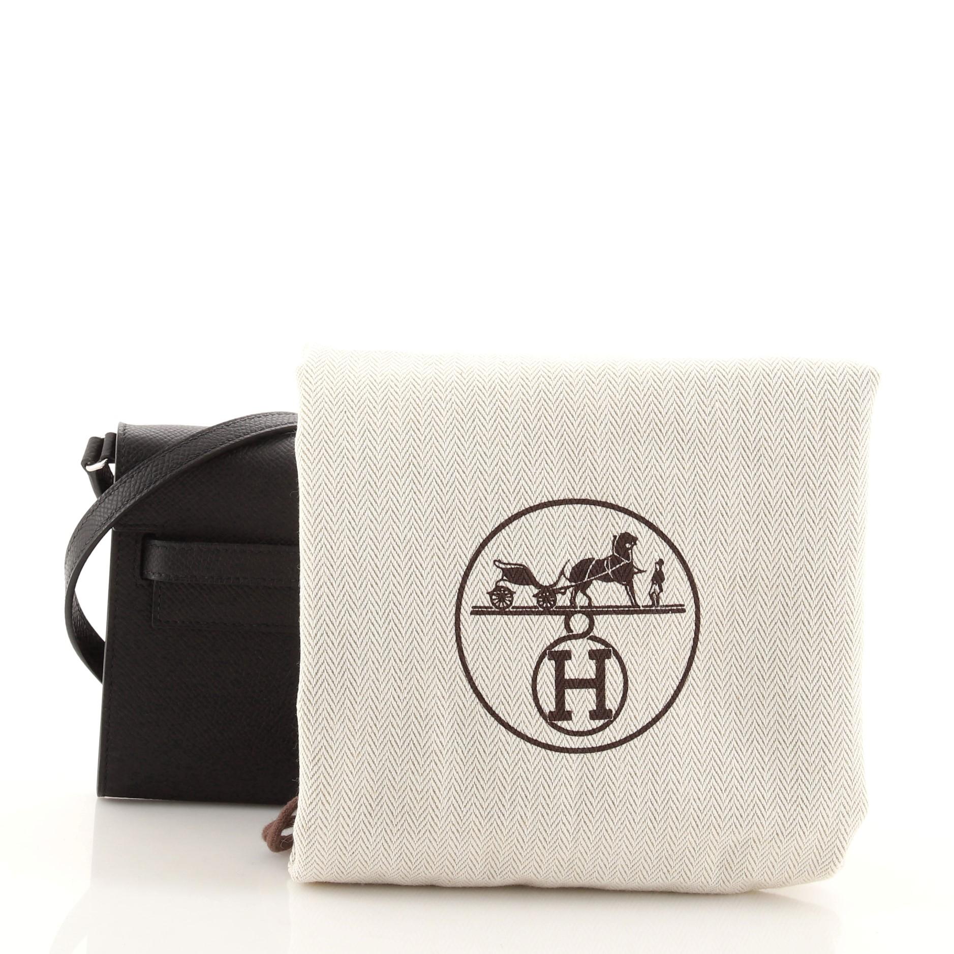 Accessories: Dust Bag, With Strap
Measurements: Height 5