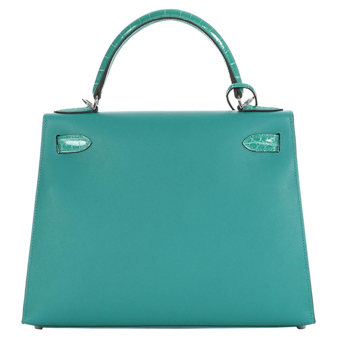 Hermès Kelly Touch 25 Vert Verone Madame Epsom and Crocodile Sellier Palladium In New Condition For Sale In Aventura, FL