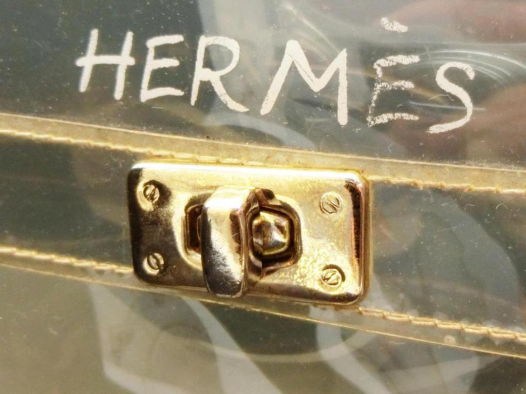 Hermès Kelly Translucent Souvenir 231153 Clear Vinyl Satchel In Good Condition For Sale In Forest Hills, NY