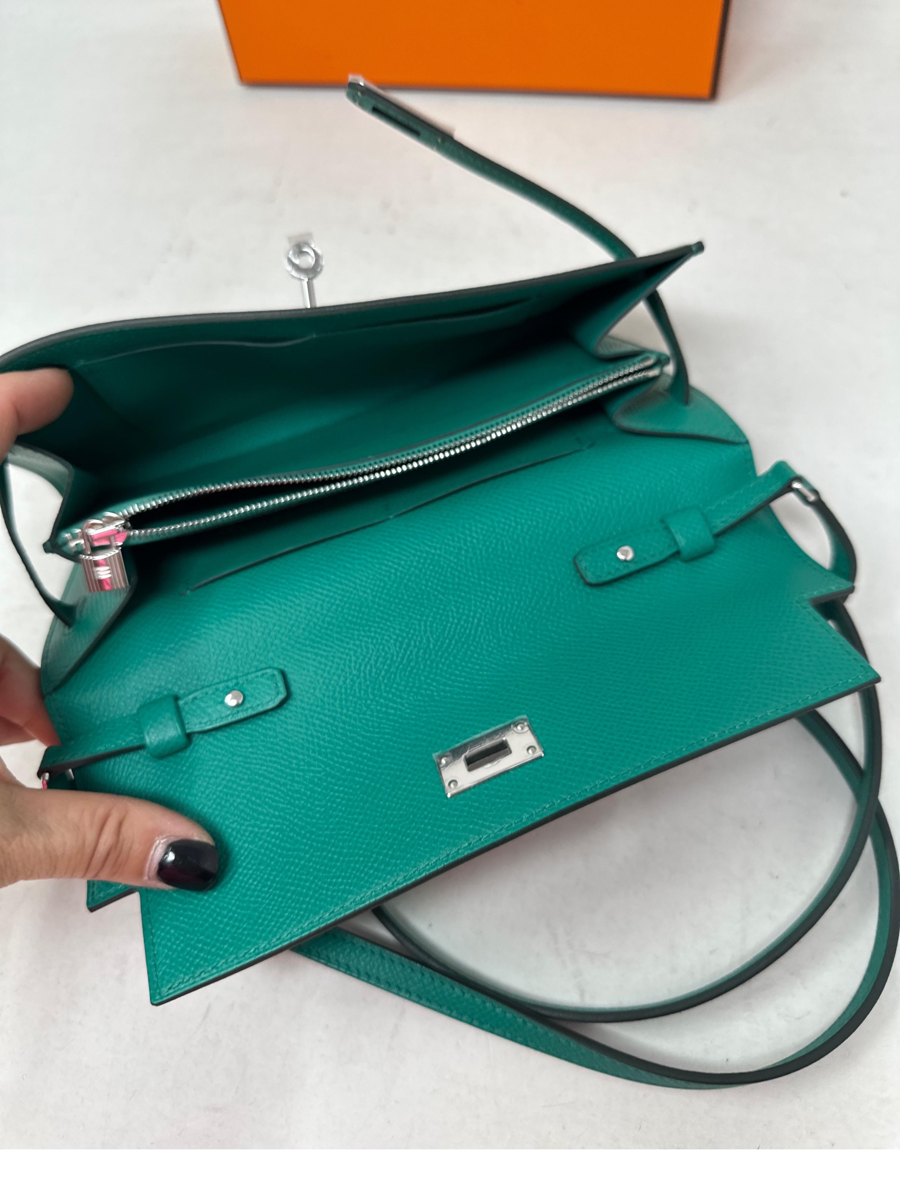 Hermes Kelly Wallet To Go Vert Crossbody Bag  5