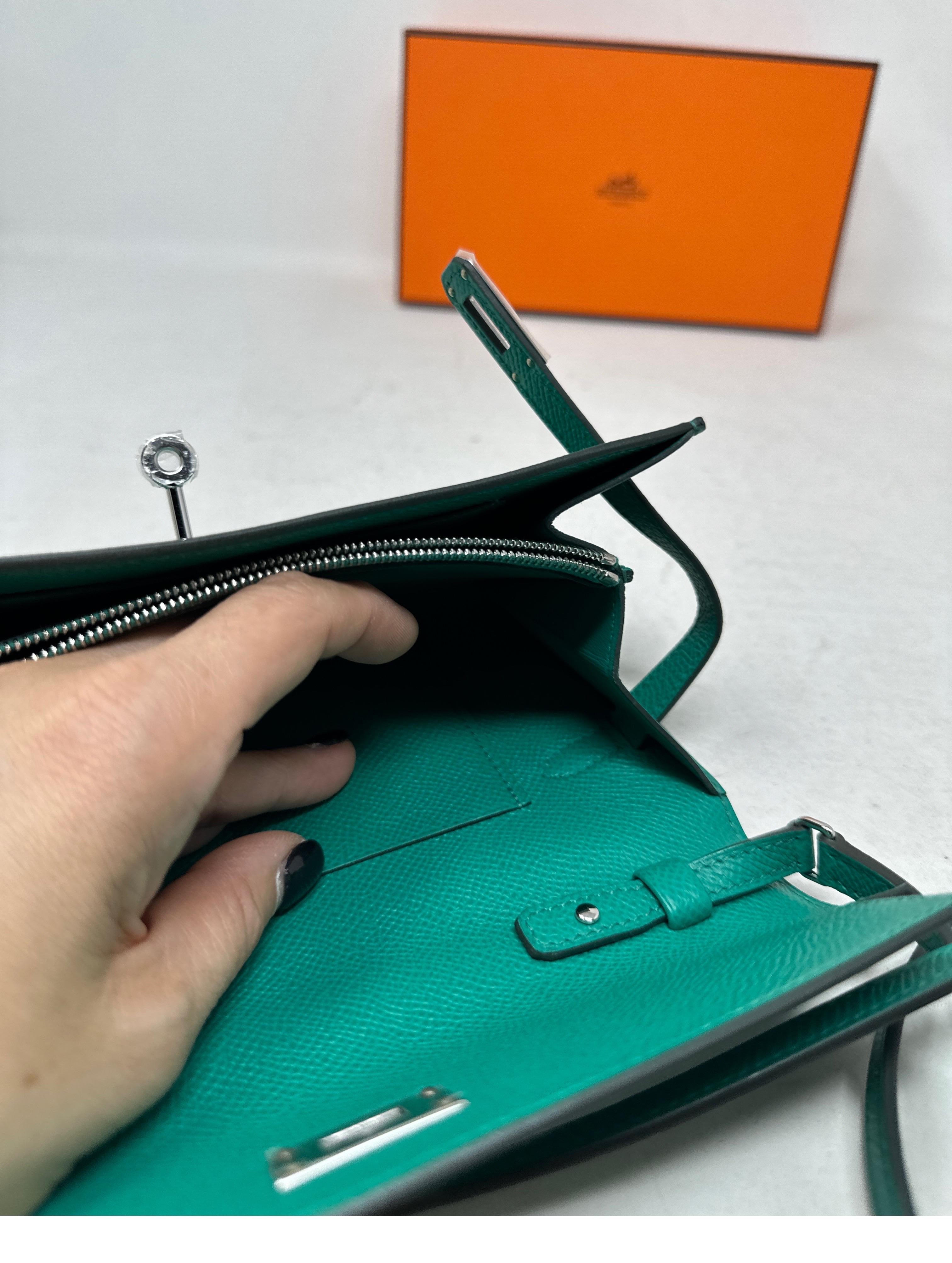 Hermes Kelly Wallet To Go Vert Crossbody Bag  10