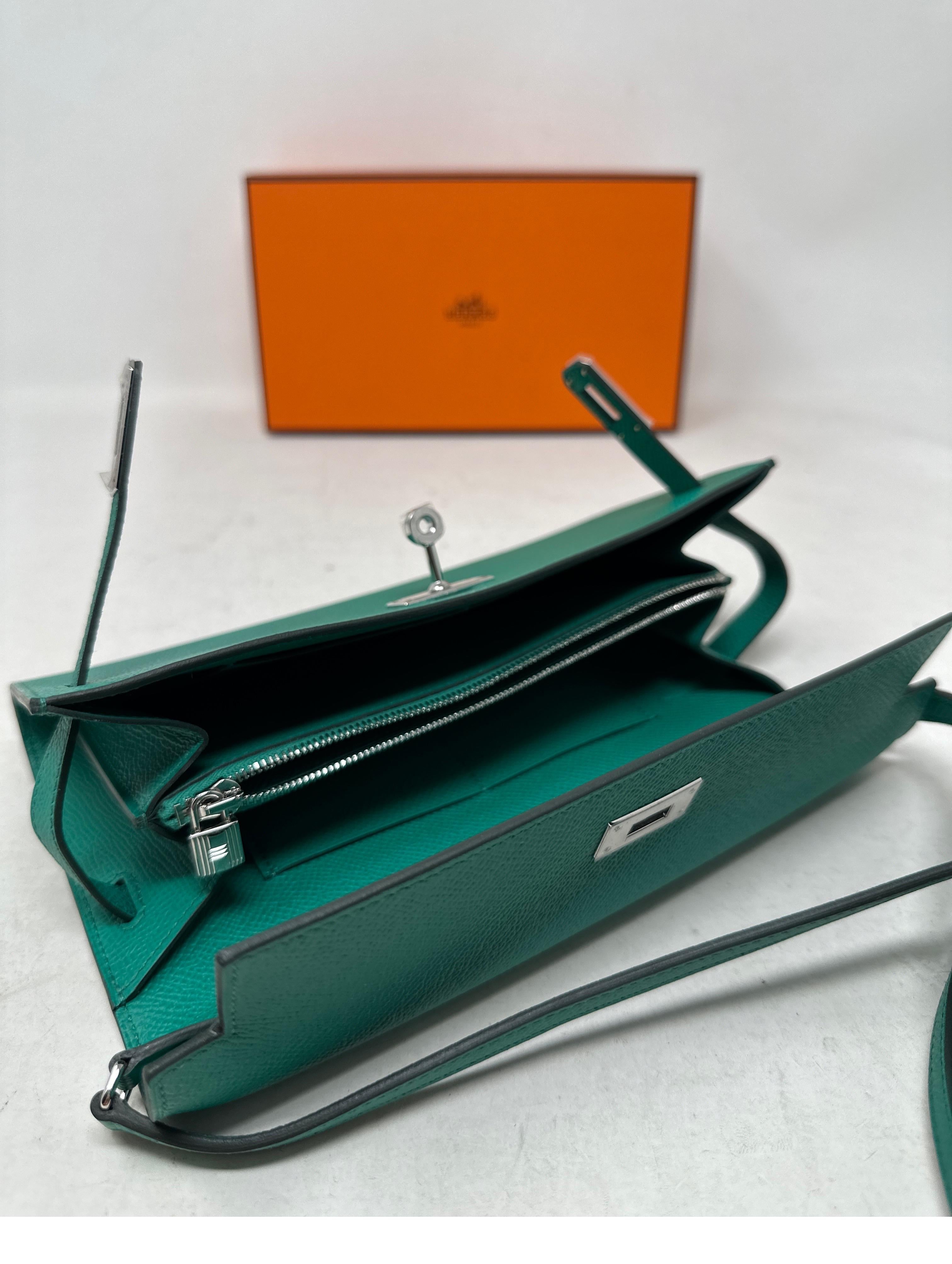 Hermes Kelly Wallet To Go Vert Crossbody Bag  10