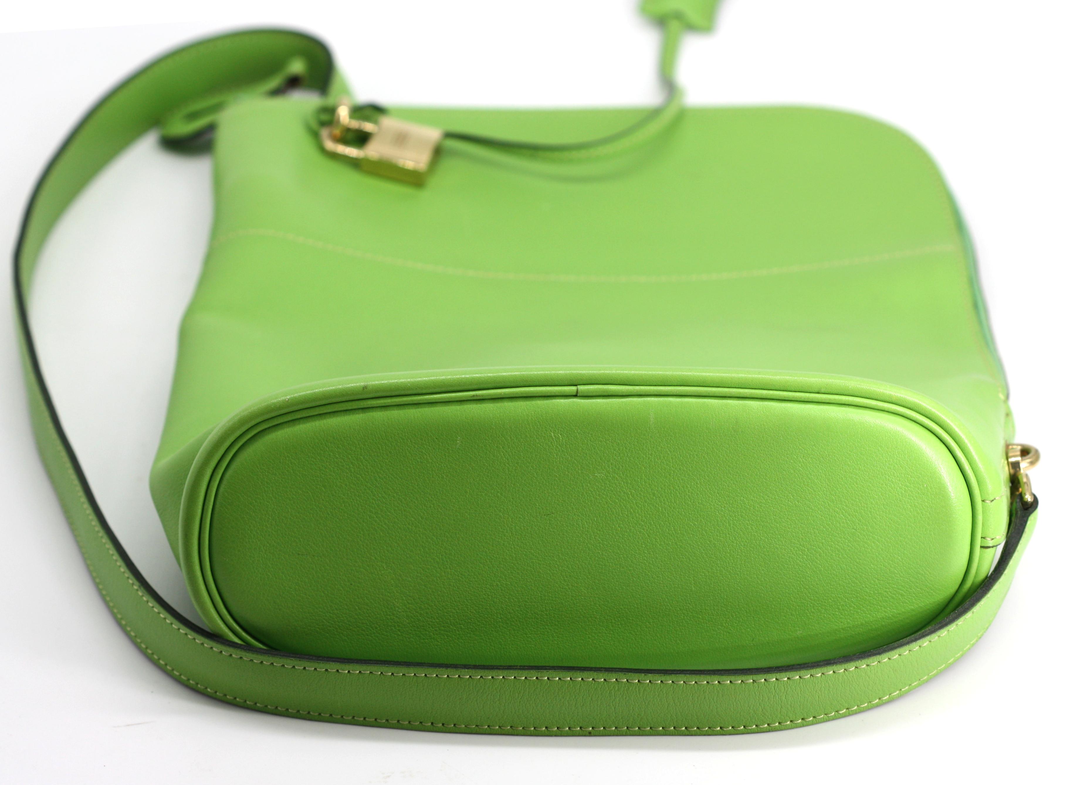 Women's or Men's Hermes Kiwi Green Calfs Leather Shoulder Bag For Sale