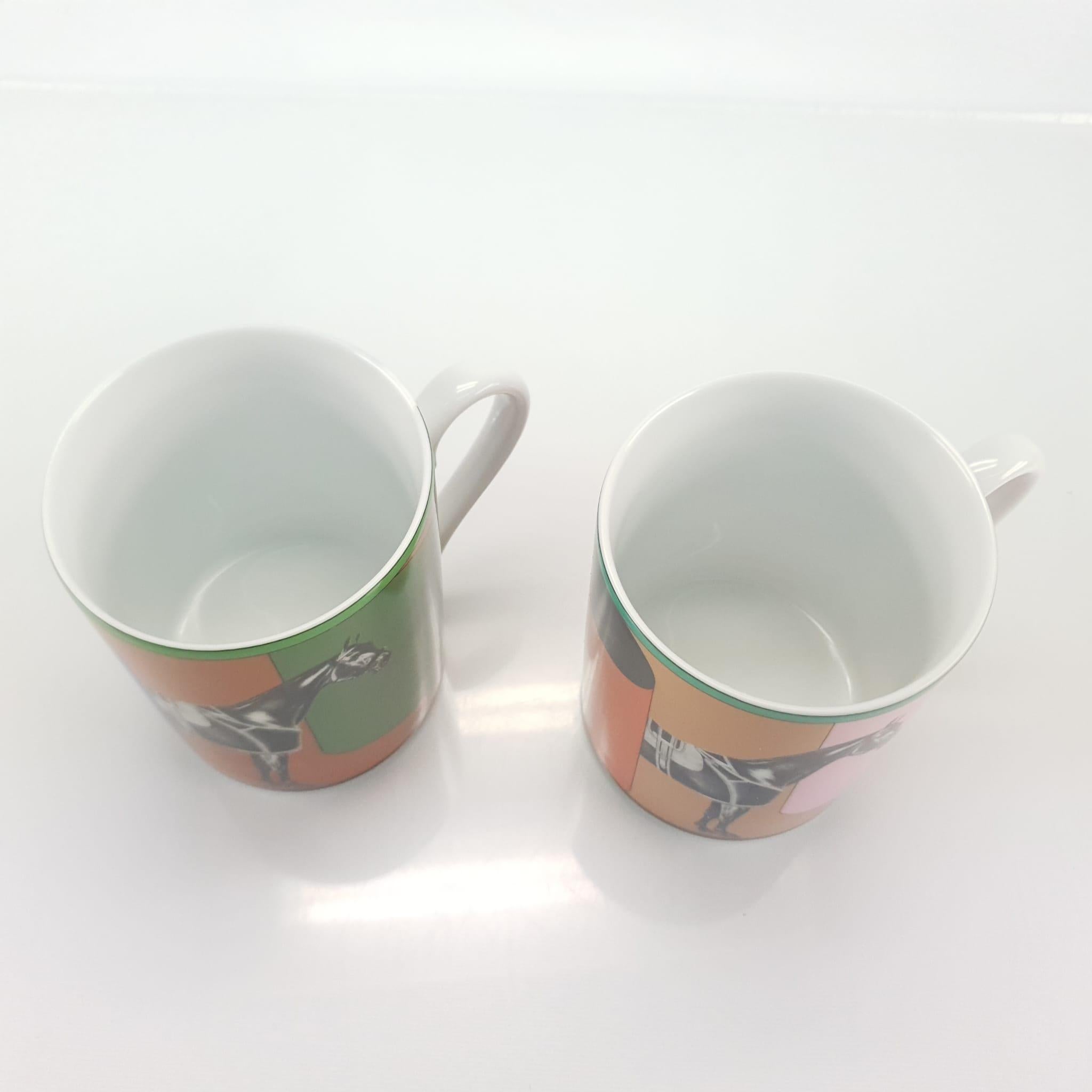 Set of 2 mugs in porcelain
Dimensions for one mug: Diameter: 7.2 cm  Height: 9.2 cm  Capacity: 30 cl
PR11658