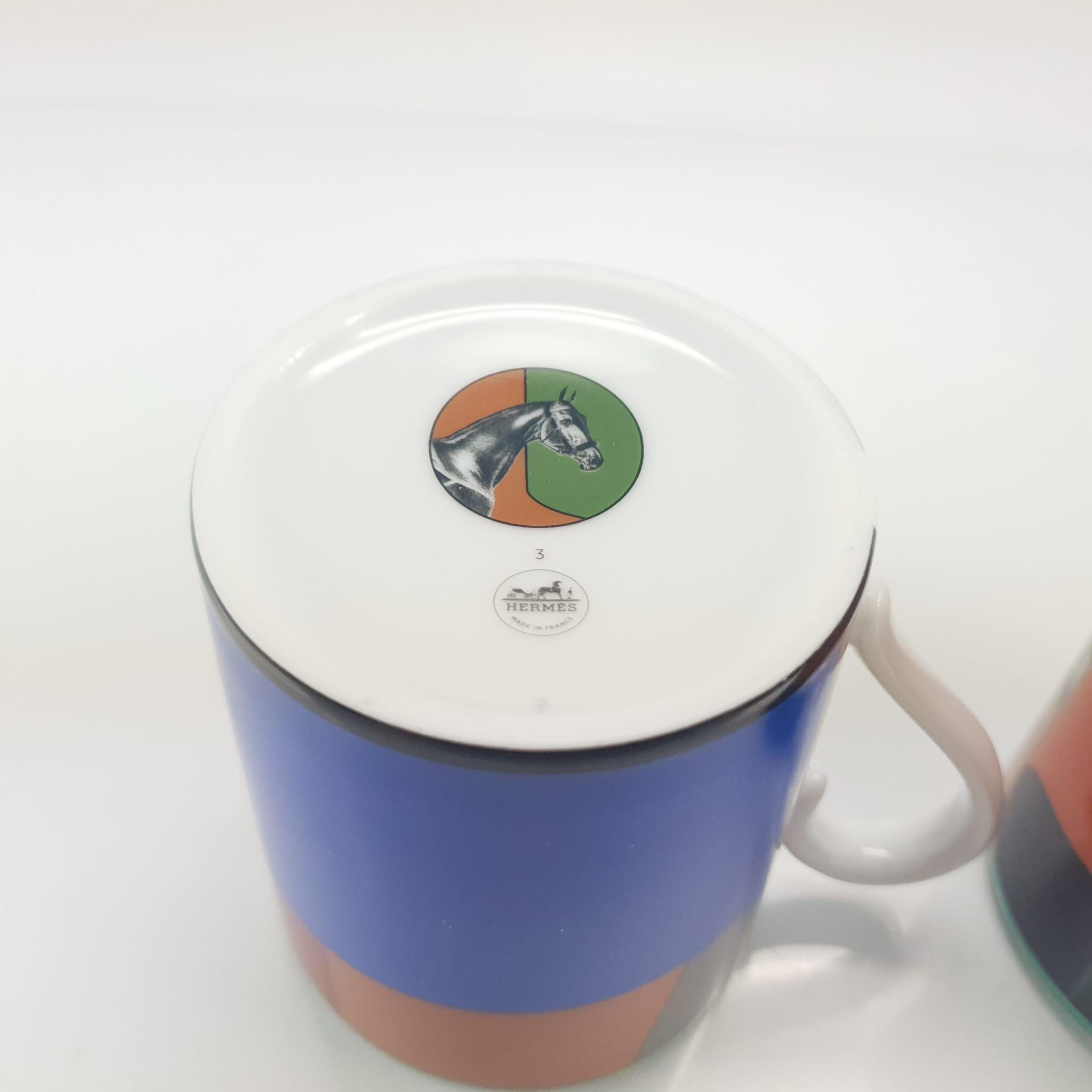 Brown Hermès La Serpentine Hermès set of 2 mugs For Sale