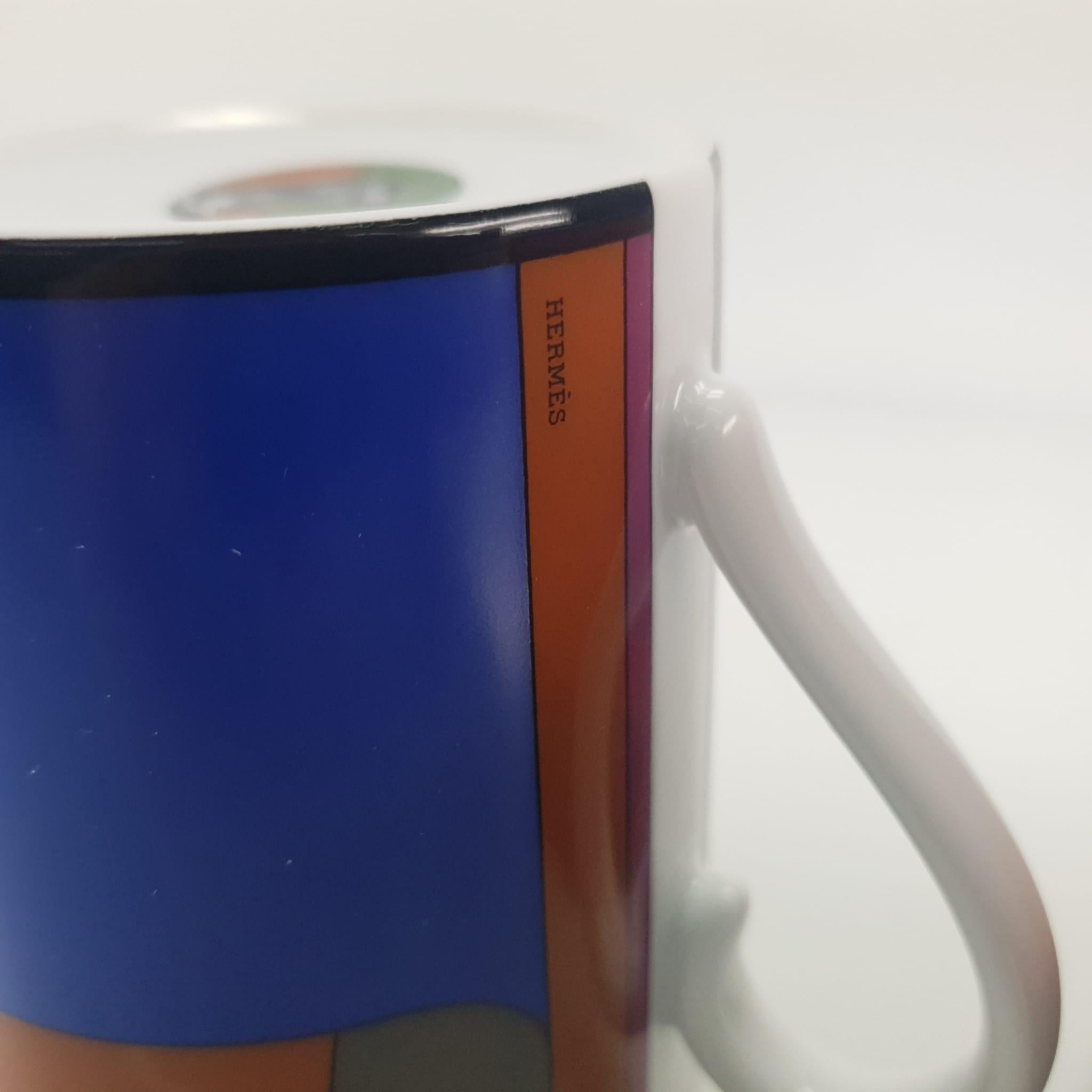 Women's or Men's Hermès La Serpentine Hermès set of 2 mugs For Sale