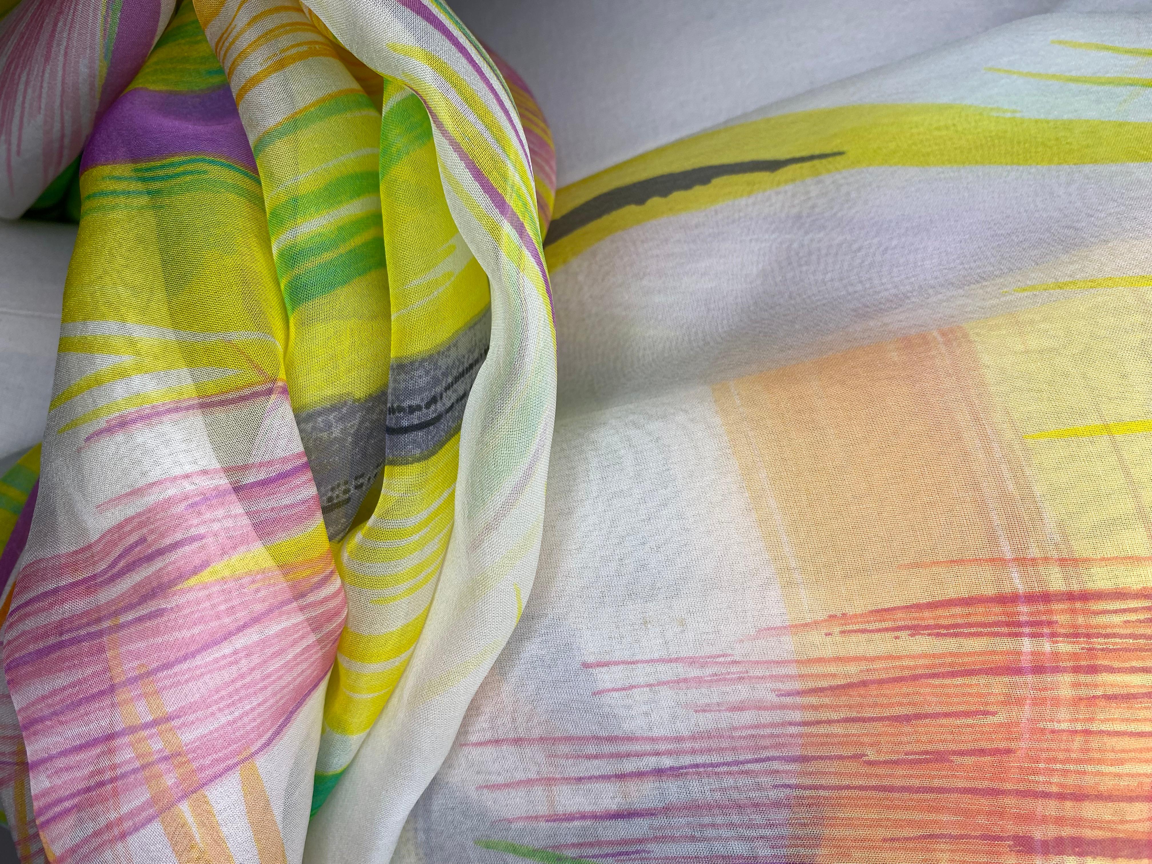 Hermes La Tour Eiffel S'envole Chiffon Silk Shawl 135cm in vendita 1