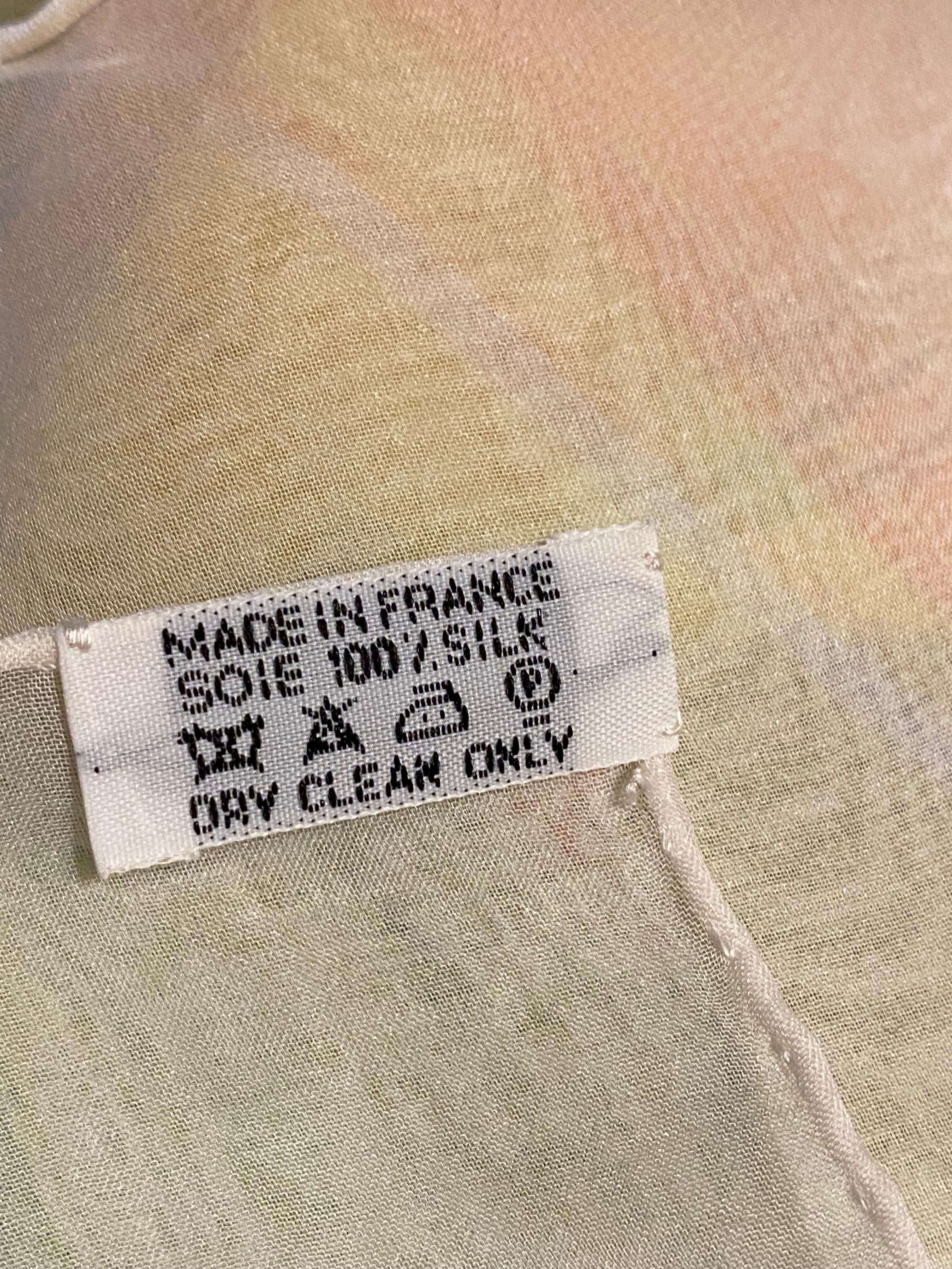 Hermes La Tour Eiffel S'envole Chiffon Silk Shawl 135cm in vendita 2