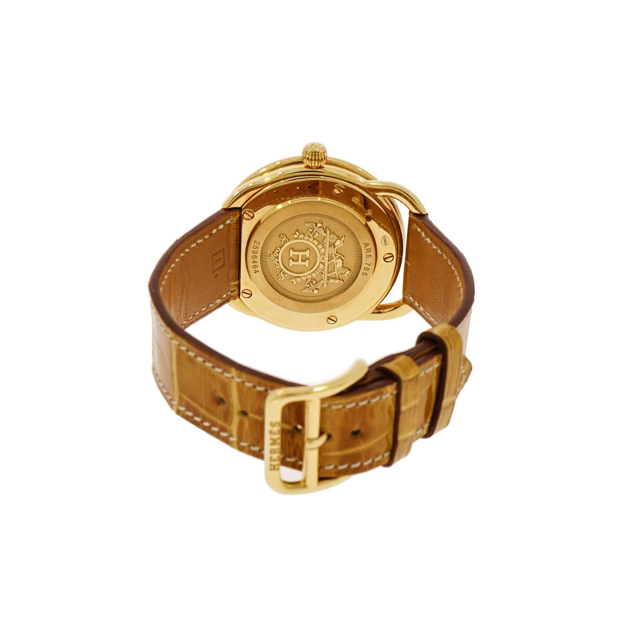 Modern Hermes Ladies Yellow Gold Arceau quartz Wristwatch