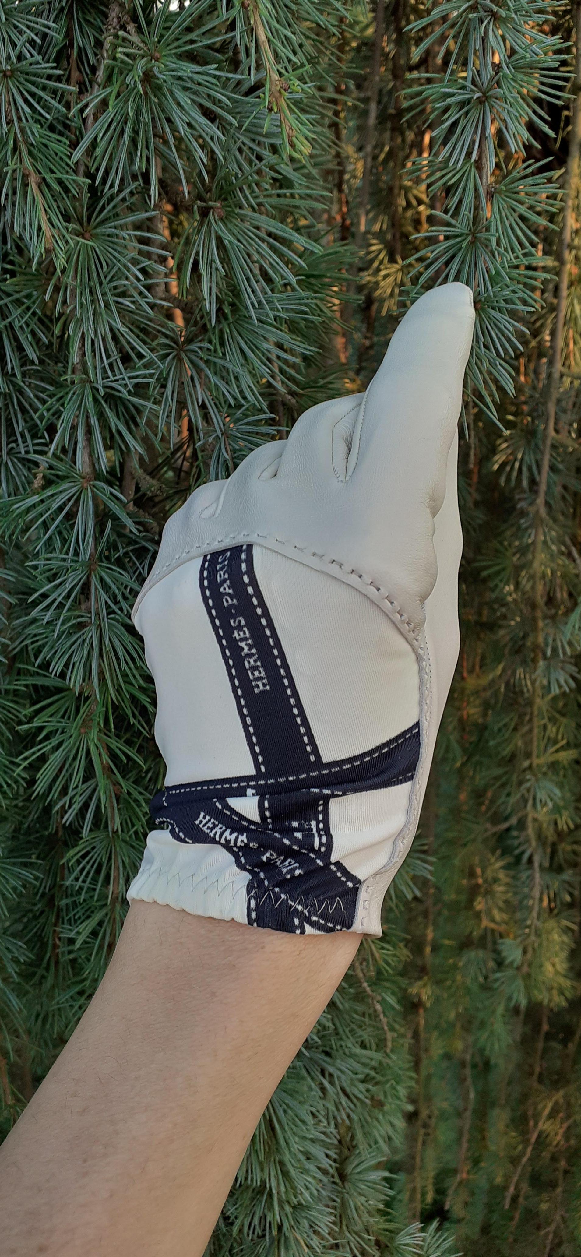 Magnifiques gants en cuir Hermès avec ruban imprimé blanc et noir Taille 7 en vente 9