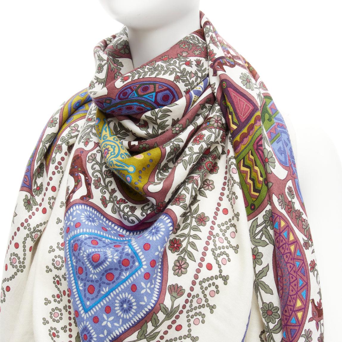 HERMES L'Arbre De Vie blue multicolour floral bohemian cashmere silk scarf
Reference: SNKO/A00359
Brand: Hermes
Collection: L'Arbre De Vie
Material: Cashmere, Silk
Color: Multicolour, Blue
Pattern: Paisley
Made in: France

CONDITION:
Condition: