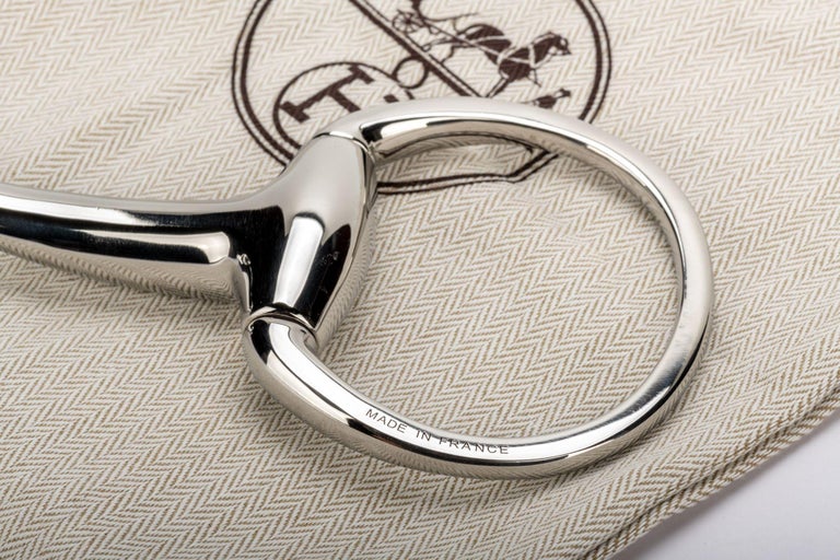 HERMES Palladium Snaffle Bit Belt Scarf Halter Hermès Large Palladium Mors Scarf/Belt Ring For Sale at  main image 3