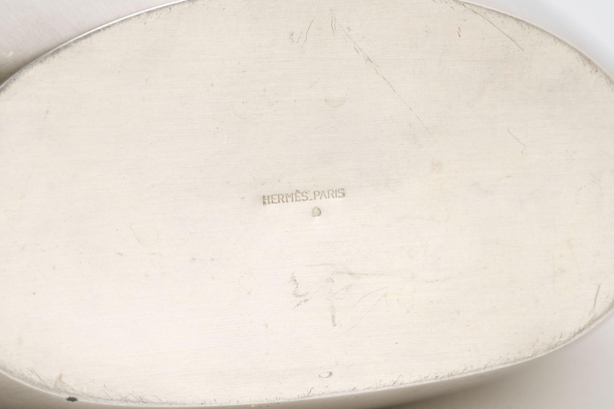 Hermès Vaso grande a petali in argento In condizioni buone in vendita a West Hollywood, CA