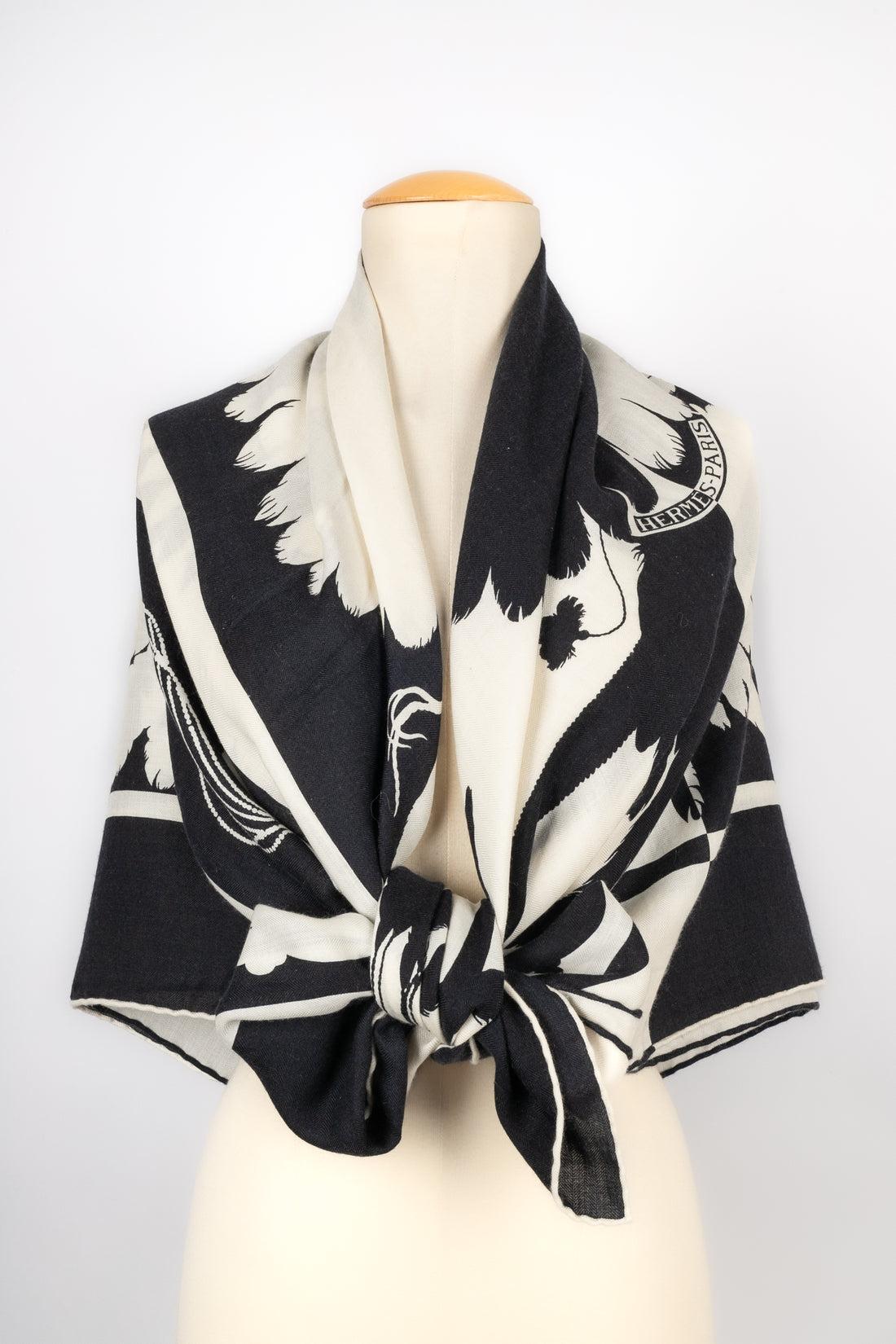 Hermès - (Made in France) Large black and white cashmere shawl illustrated with the 