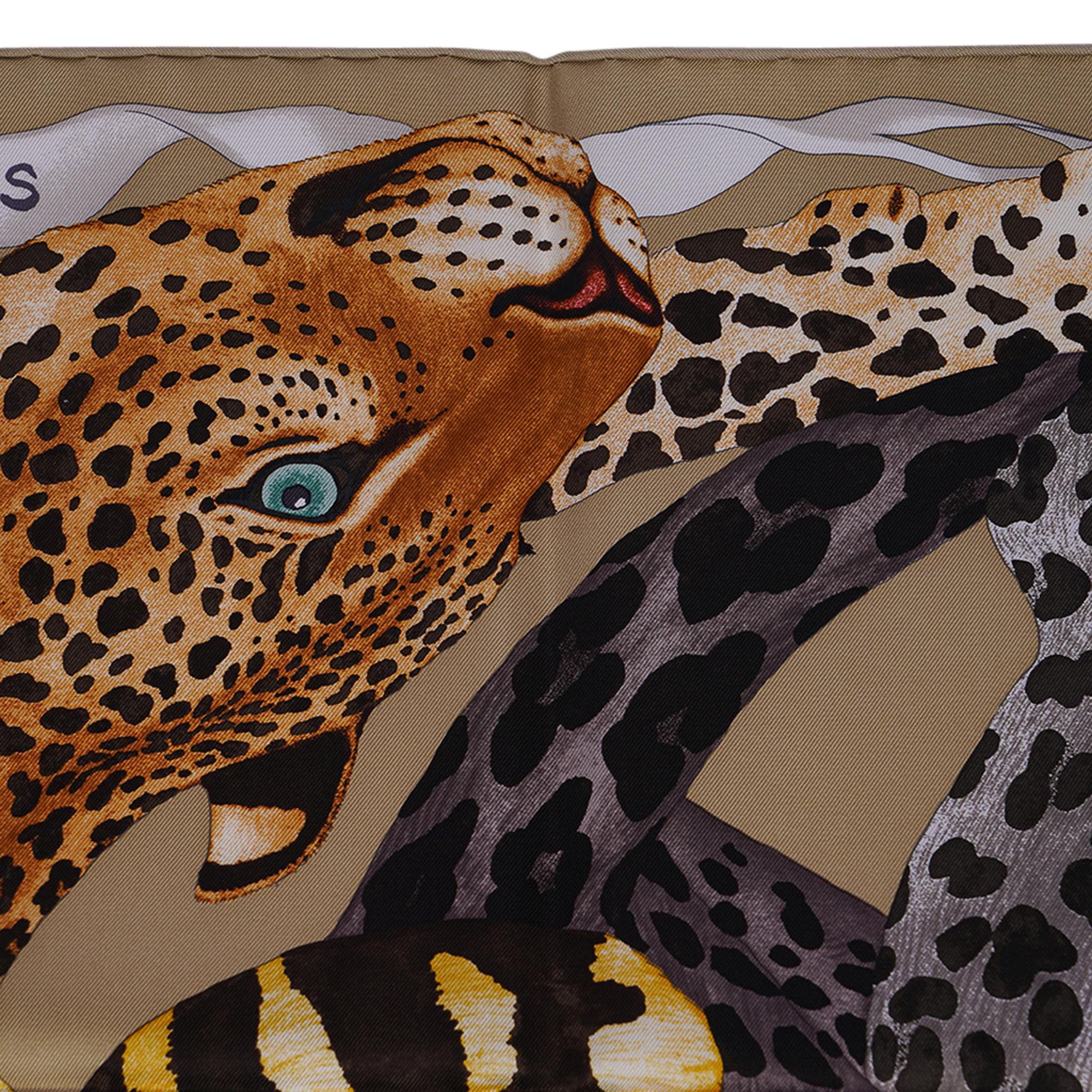 Sciarpa di seta Hermes Lazy Leopardesses Cammello Antracite Fauve  90 in vendita 1