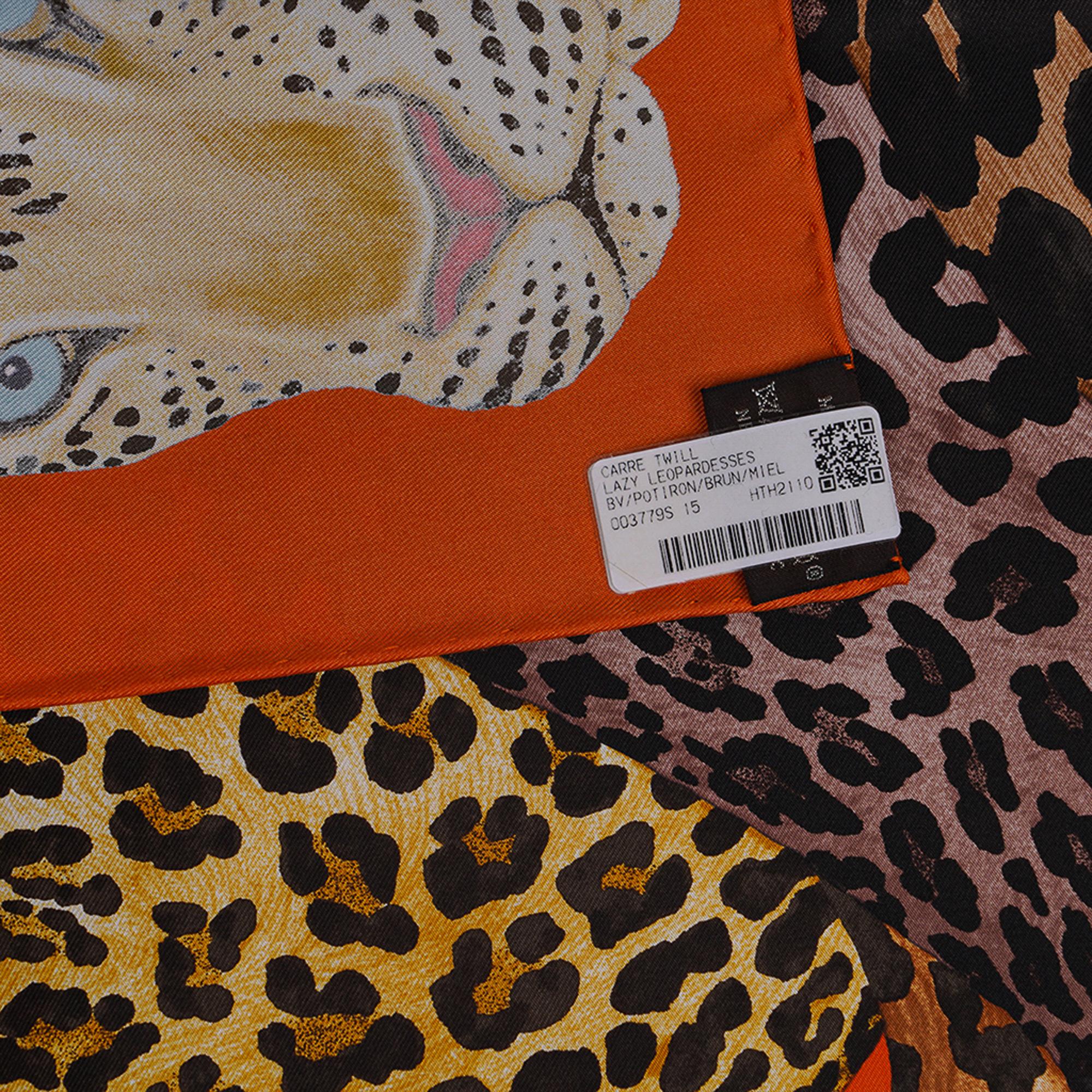 Hermes Lazy Leopardesses Potiron / Brun / Miel Scarf 90 For Sale 7