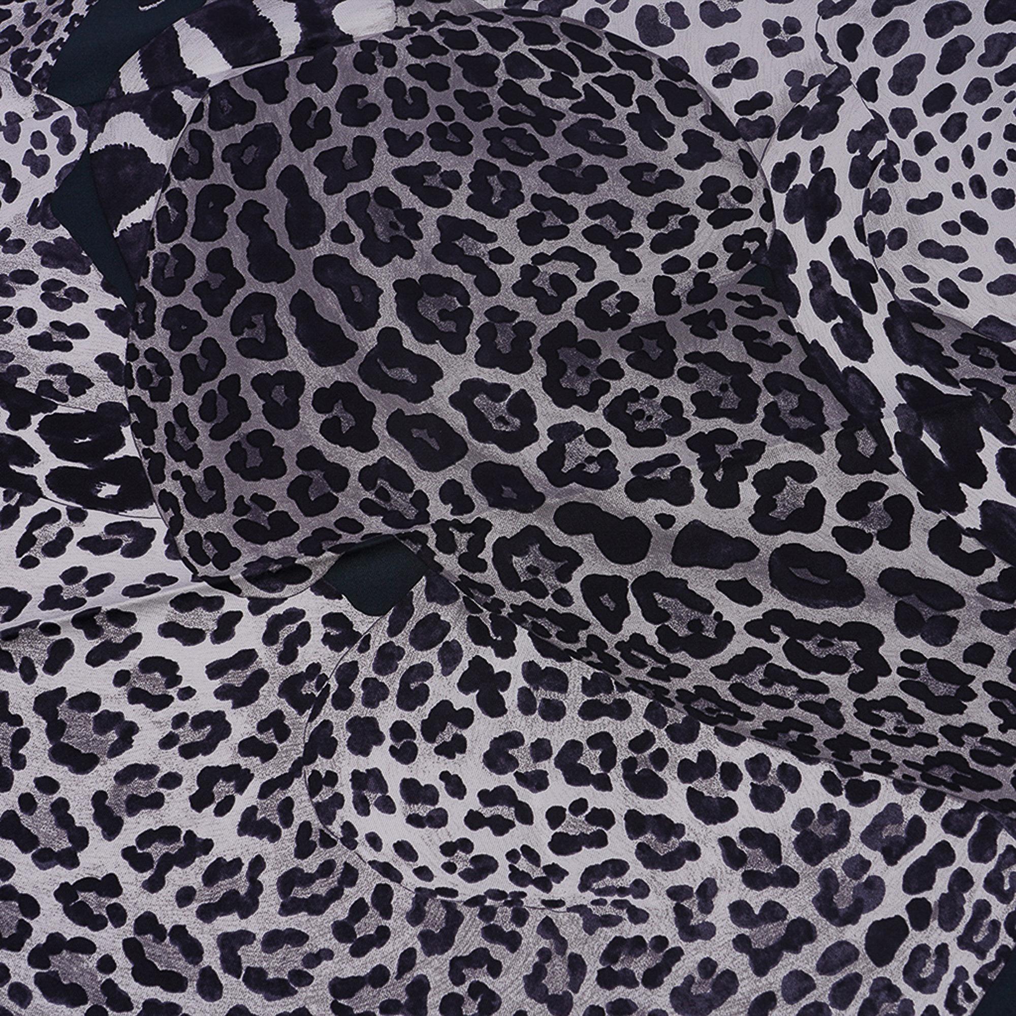 Hermes Lazy Leopardesses Scarf Vert Noir/ Gris Silk 90 New w/Box For Sale 1