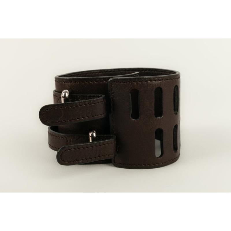 Hermès Leather Bracelet in Dark Brown Leather For Sale 1
