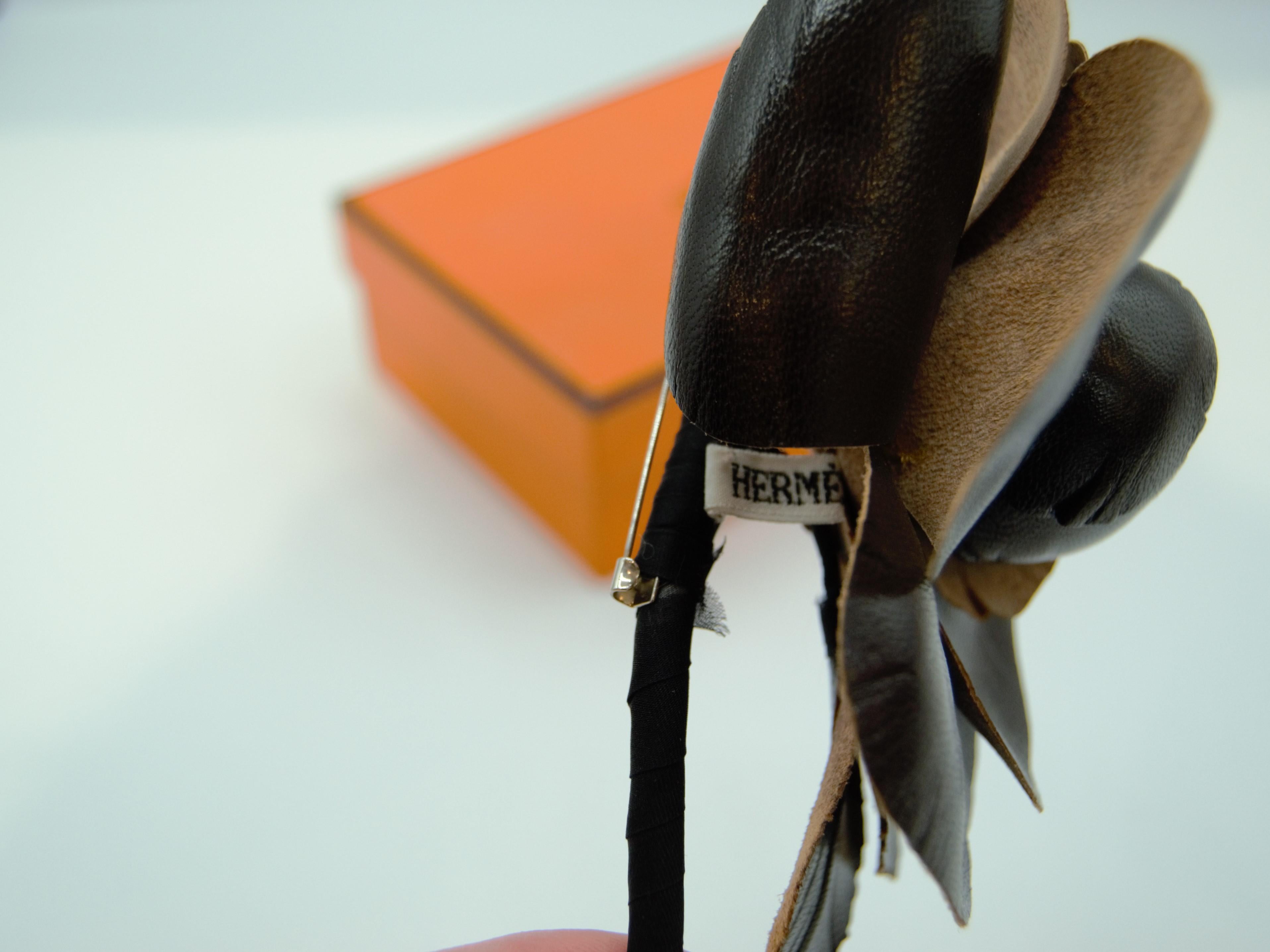 Romantic Hermès - Leather Brooch 