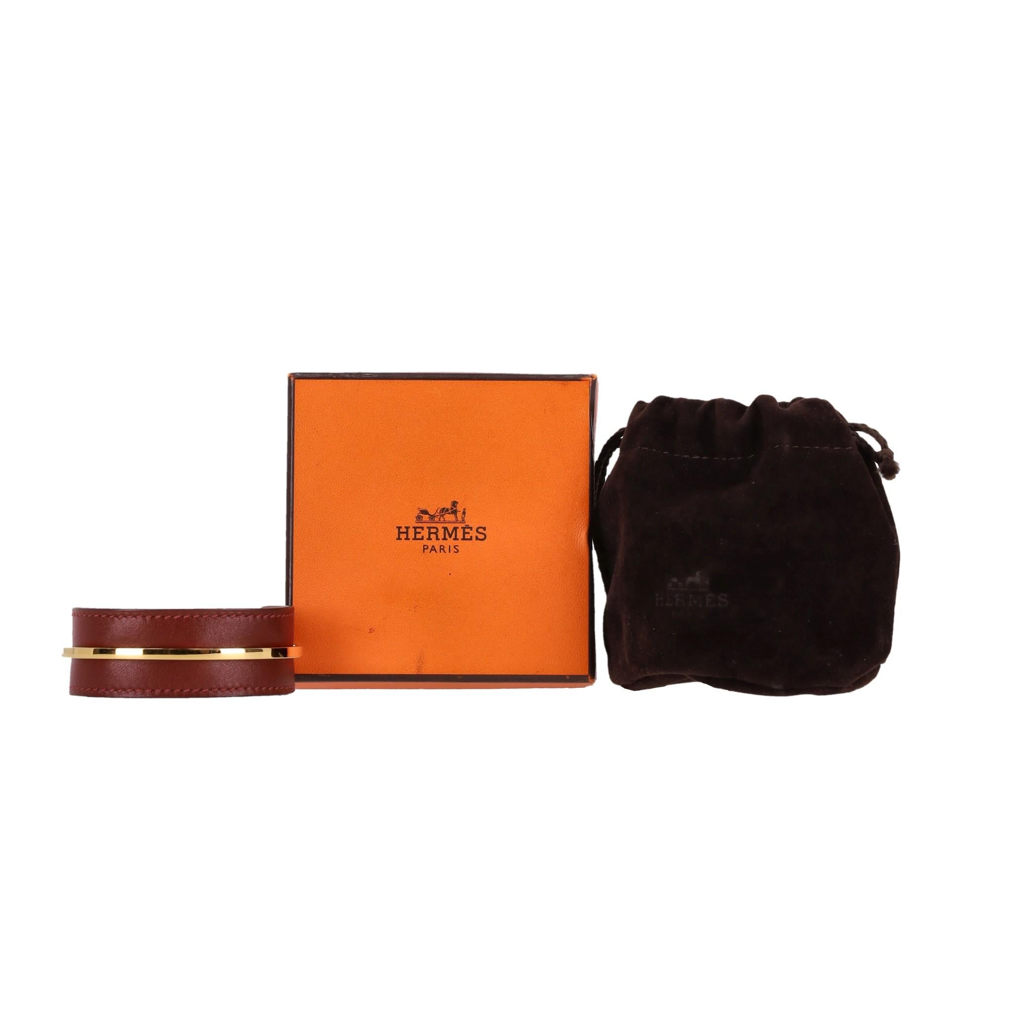 Hermes Leder & Goldplättchen Offenes Manschettenarmband im Zustand „Hervorragend“ im Angebot in London, GB