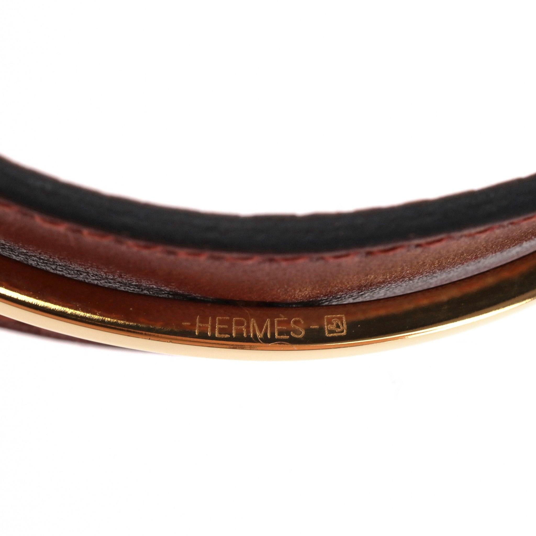 Hermes Leder & Goldplättchen Offenes Manschettenarmband im Angebot 2