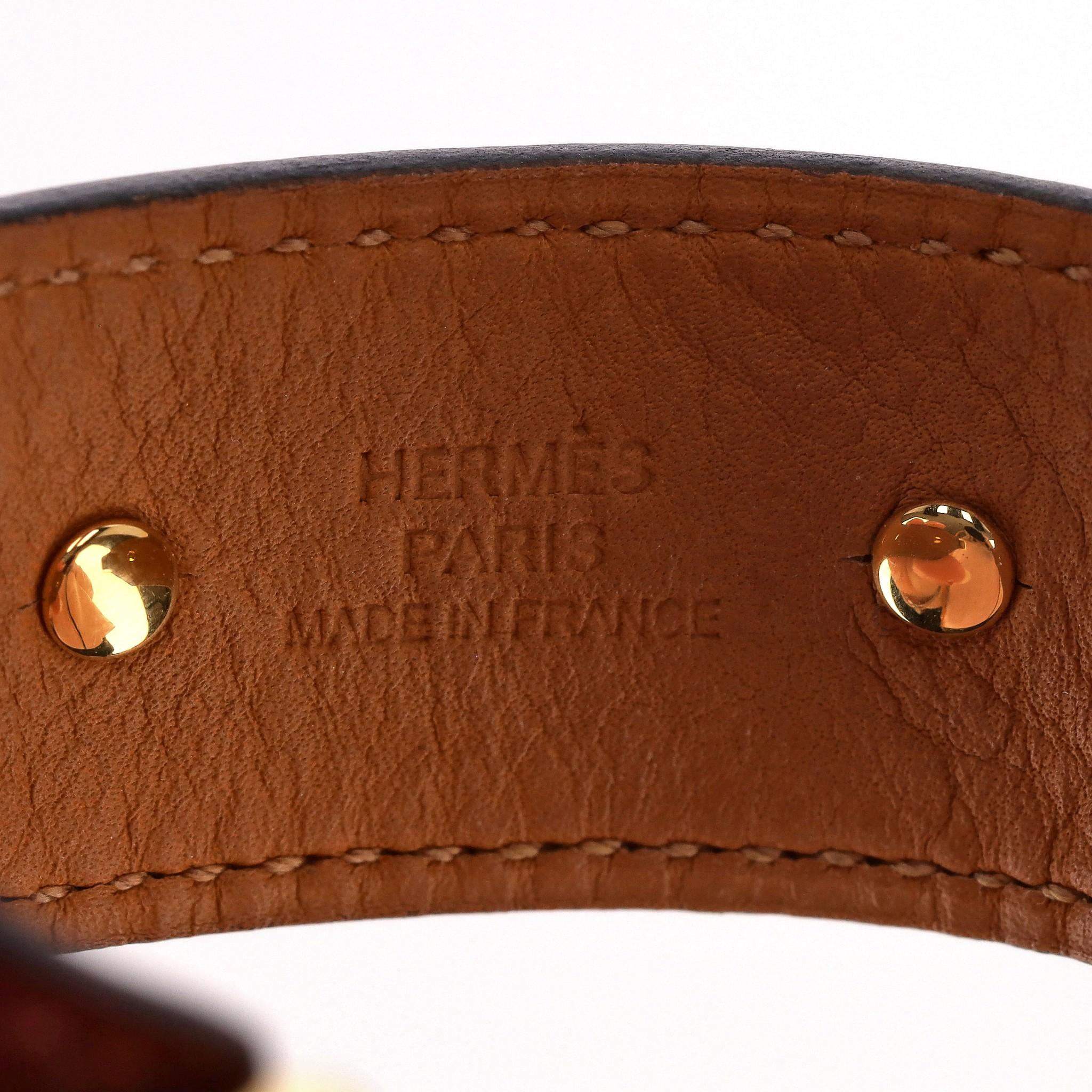 Hermes Leder & Goldplättchen Offenes Manschettenarmband im Angebot 3