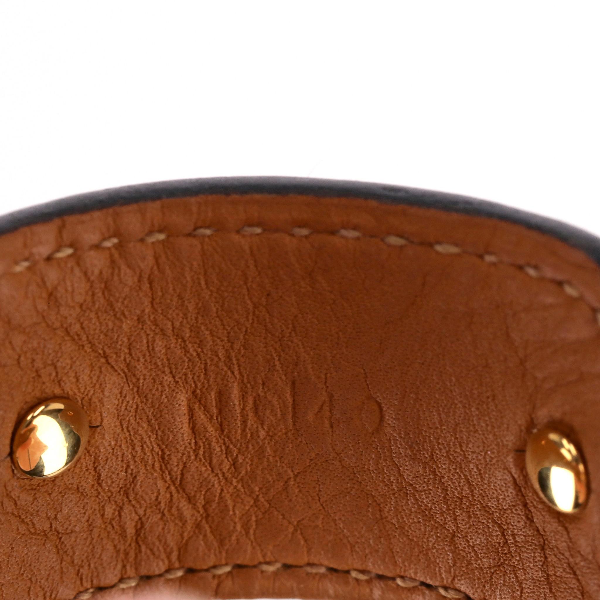 Hermes Leder & Goldplättchen Offenes Manschettenarmband im Angebot 4
