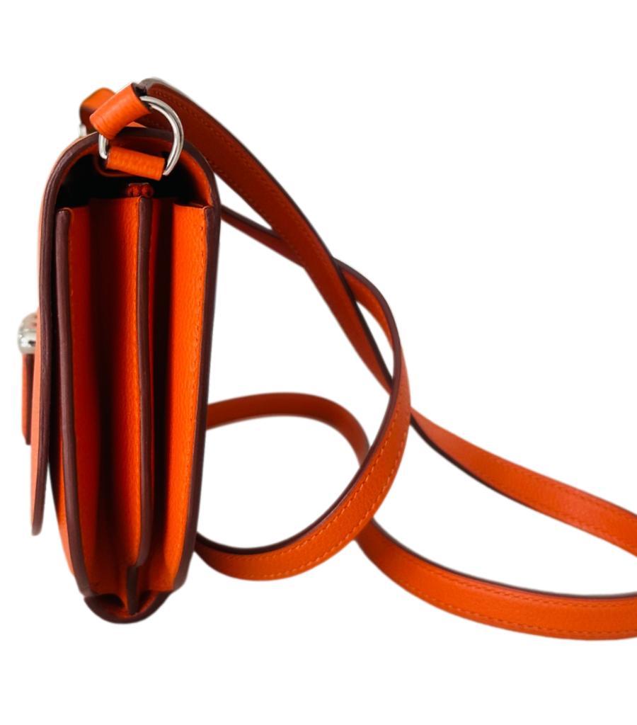 Hermes Leather Mini Convoyeur Crossbody Bag Pour femmes en vente