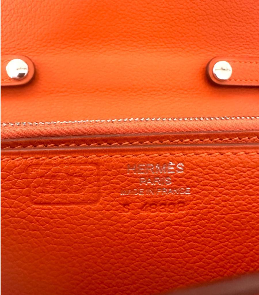 Hermes Leather Mini Convoyeur Crossbody Bag en vente 5