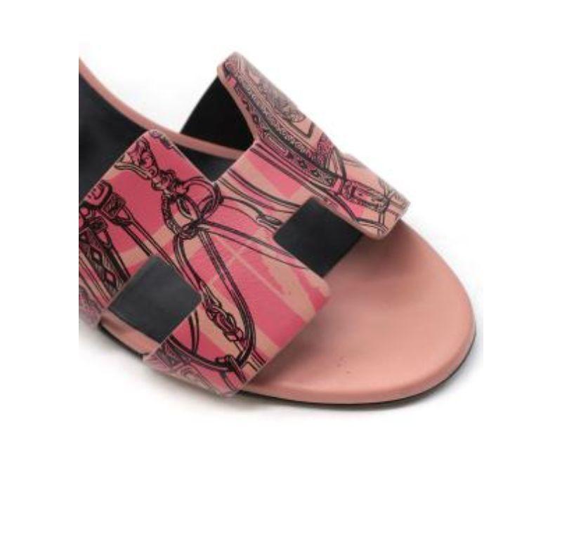 Sandales à semelle compensée en cuir rose imprimé Hermes Legend en vente 6