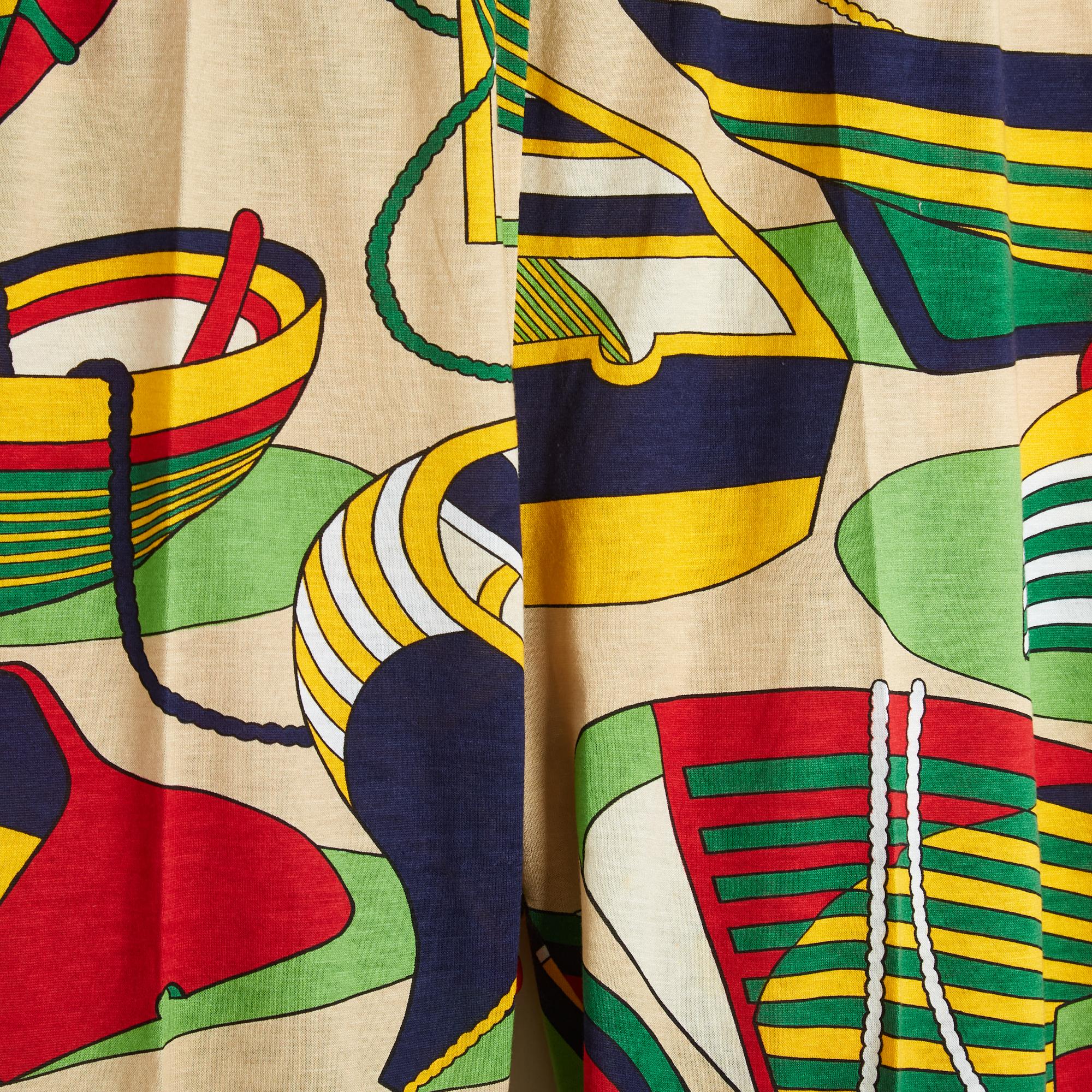 Leggings o pantaloni lunghi Hermès Thalassa del 1990 circa in morbida maglia di cotone con stampa multicolore (barche), elastico in vita. Non c'è l'etichetta della taglia, ma le misure (senza stirare la maglia o l'elastico) indicano una 38FR o UK10