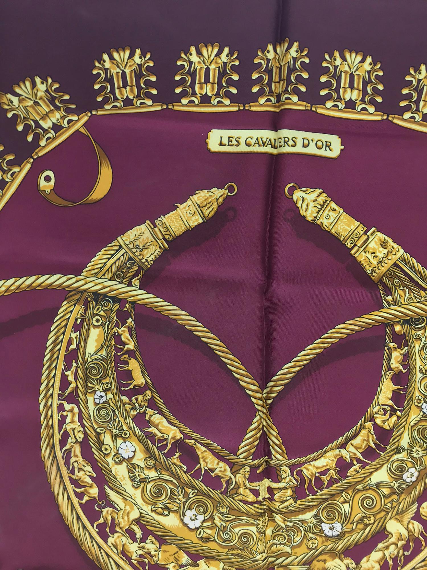 Hermes Les Cavaliers D'Or Silk Twill Scarf designed by Vladimir Rybaltchenko In Good Condition In West Palm Beach, FL