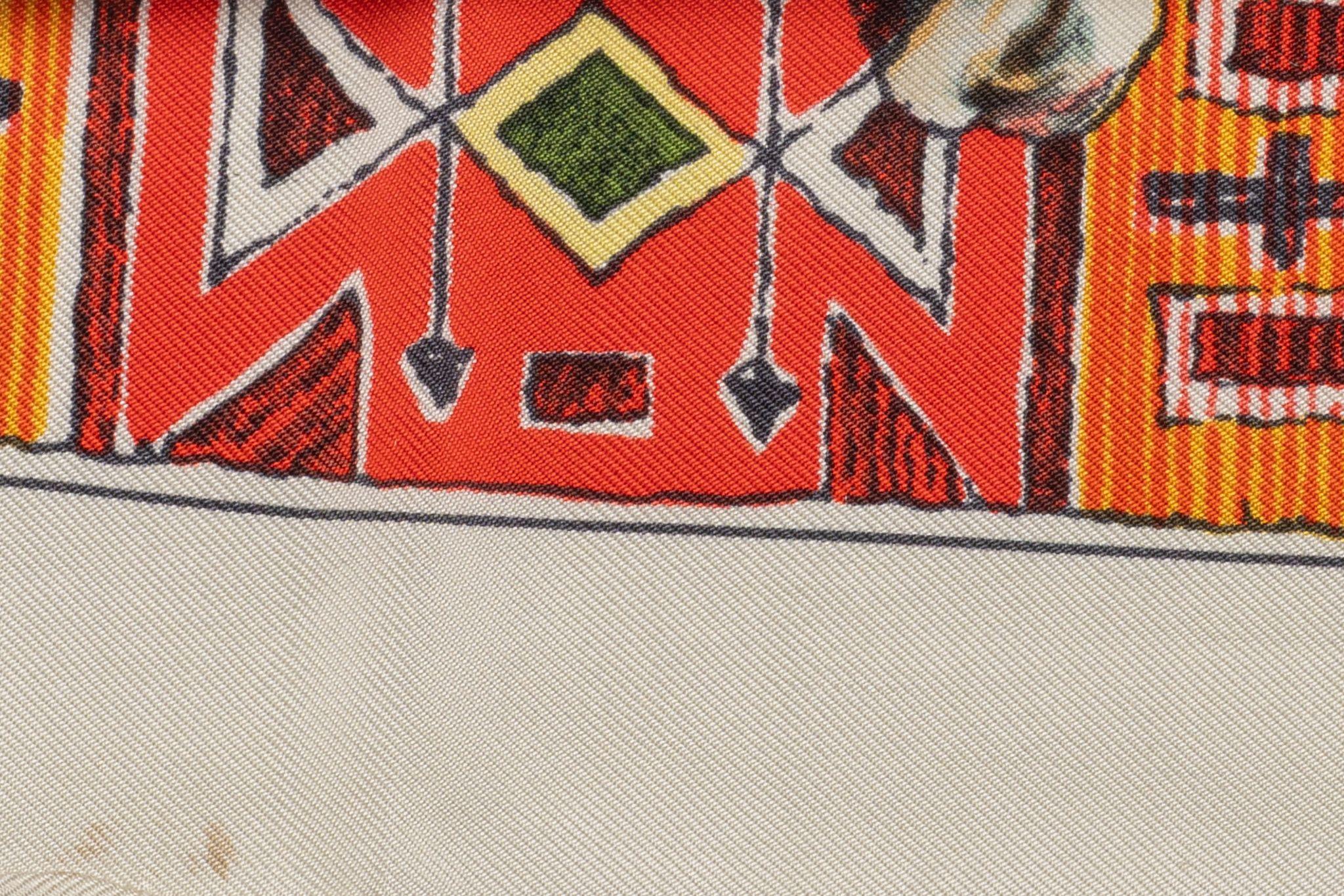 Écharpe en soie crème 